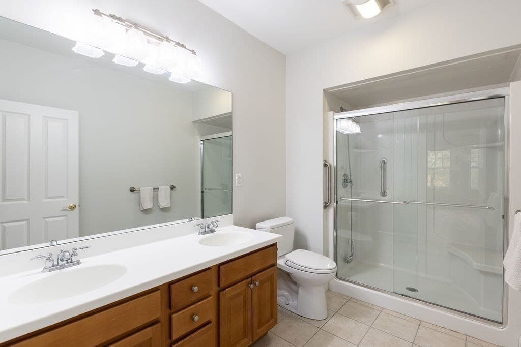 Condominium at 1 Lenox # 111, Norwood MA 02062, photo 22 of 37