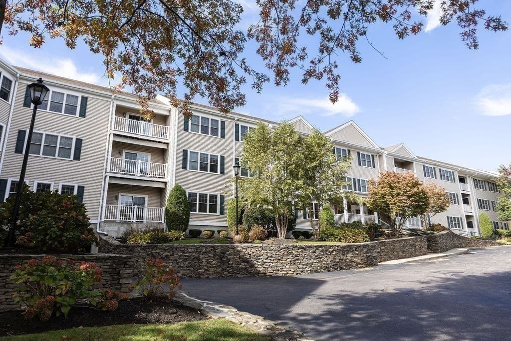 Condominium at 1 Lenox # 111, Norwood MA 02062, photo 36 of 37