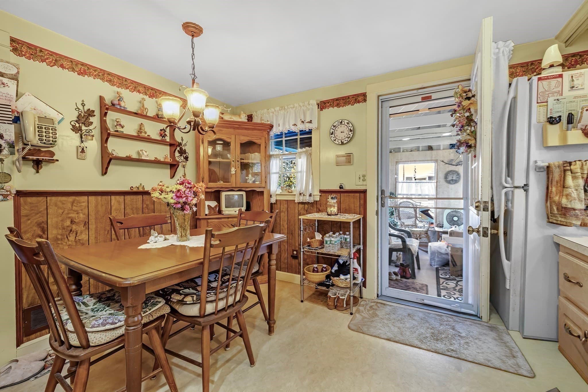 Single Family Residence at 32 Harriet Rd, Abington MA 02351, photo 4 of 21