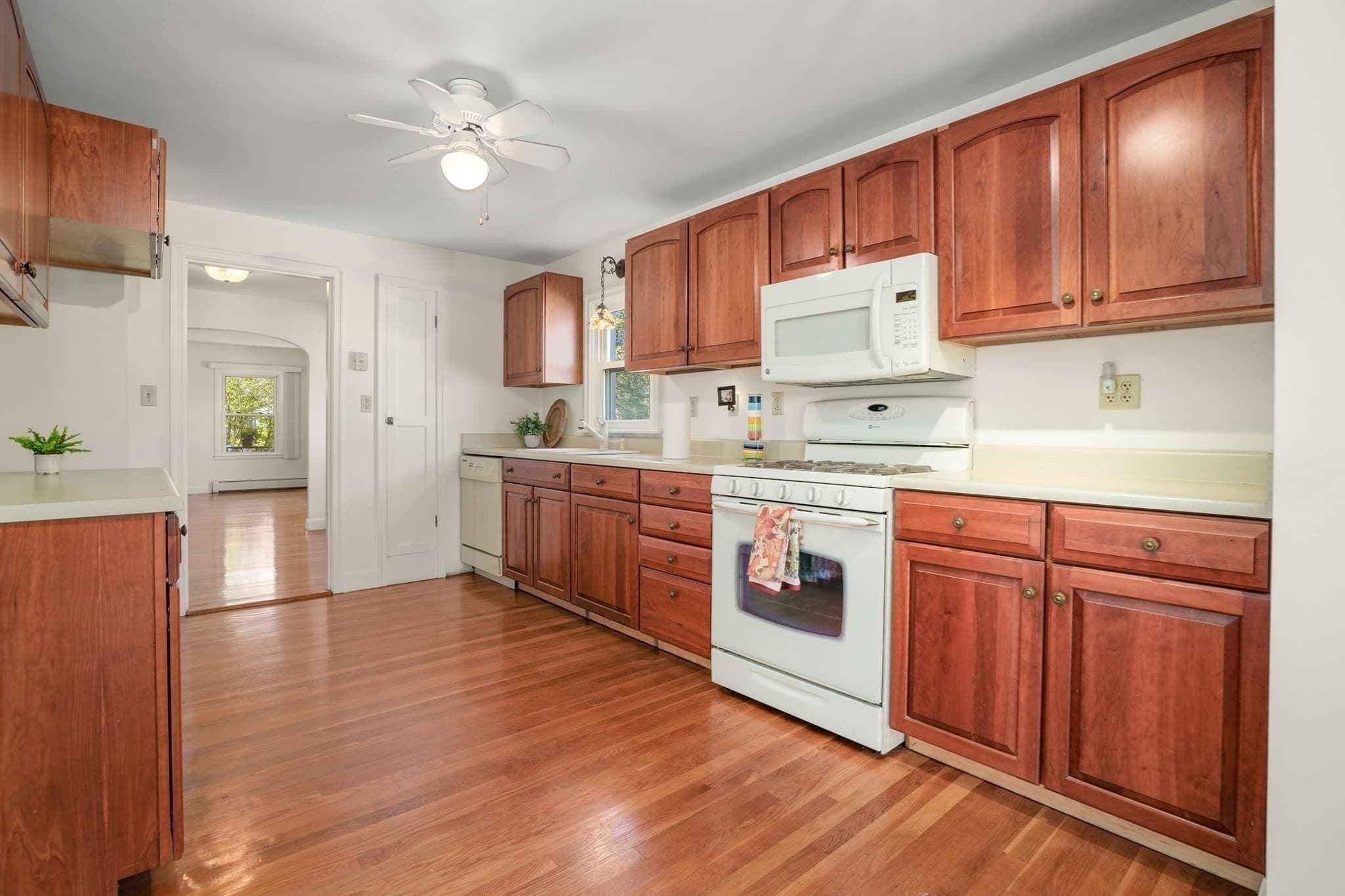 Single Family Residence at 7 Edson Ave, Rutland MA 01543, photo 8 of 41