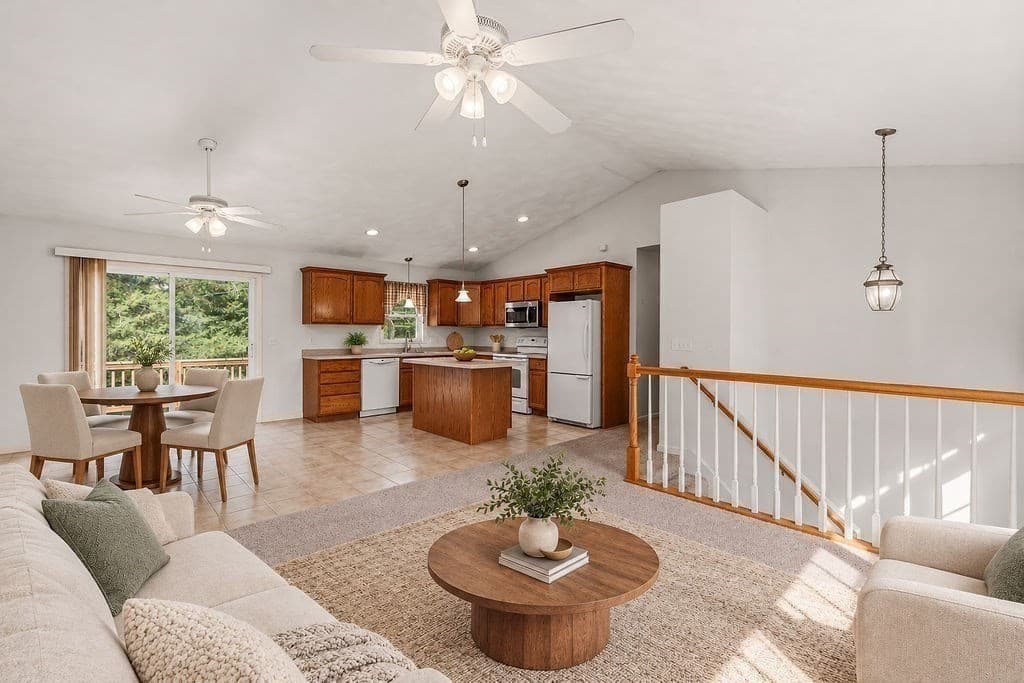 Single Family Residence at 190 Winthrop St, Rehoboth MA 02769, photo 7 of 28