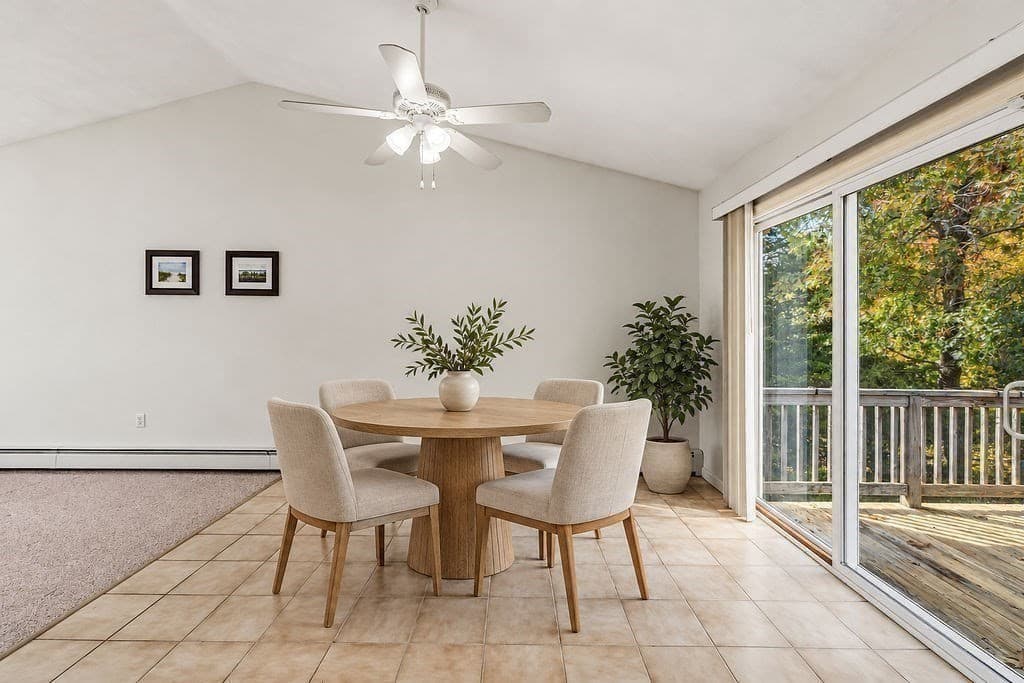 Single Family Residence at 190 Winthrop St, Rehoboth MA 02769, photo 9 of 28