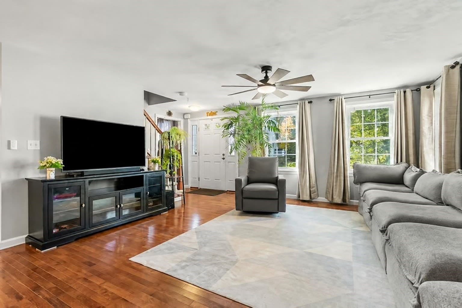 Single Family Residence at 72 Hoover St, Taunton MA 02780, photo 11 of 31