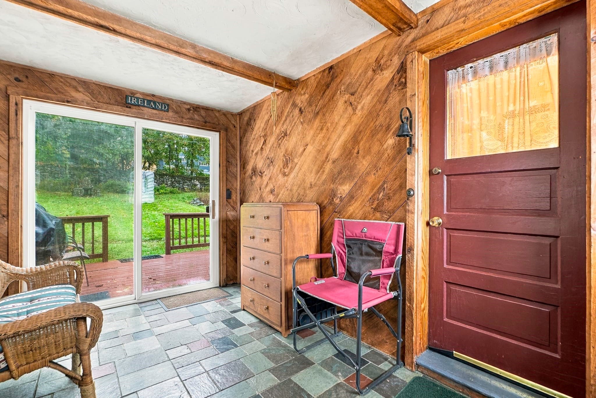 Single Family Residence at 48 Barnard Rd, Worcester MA 01605, photo 27 of 40