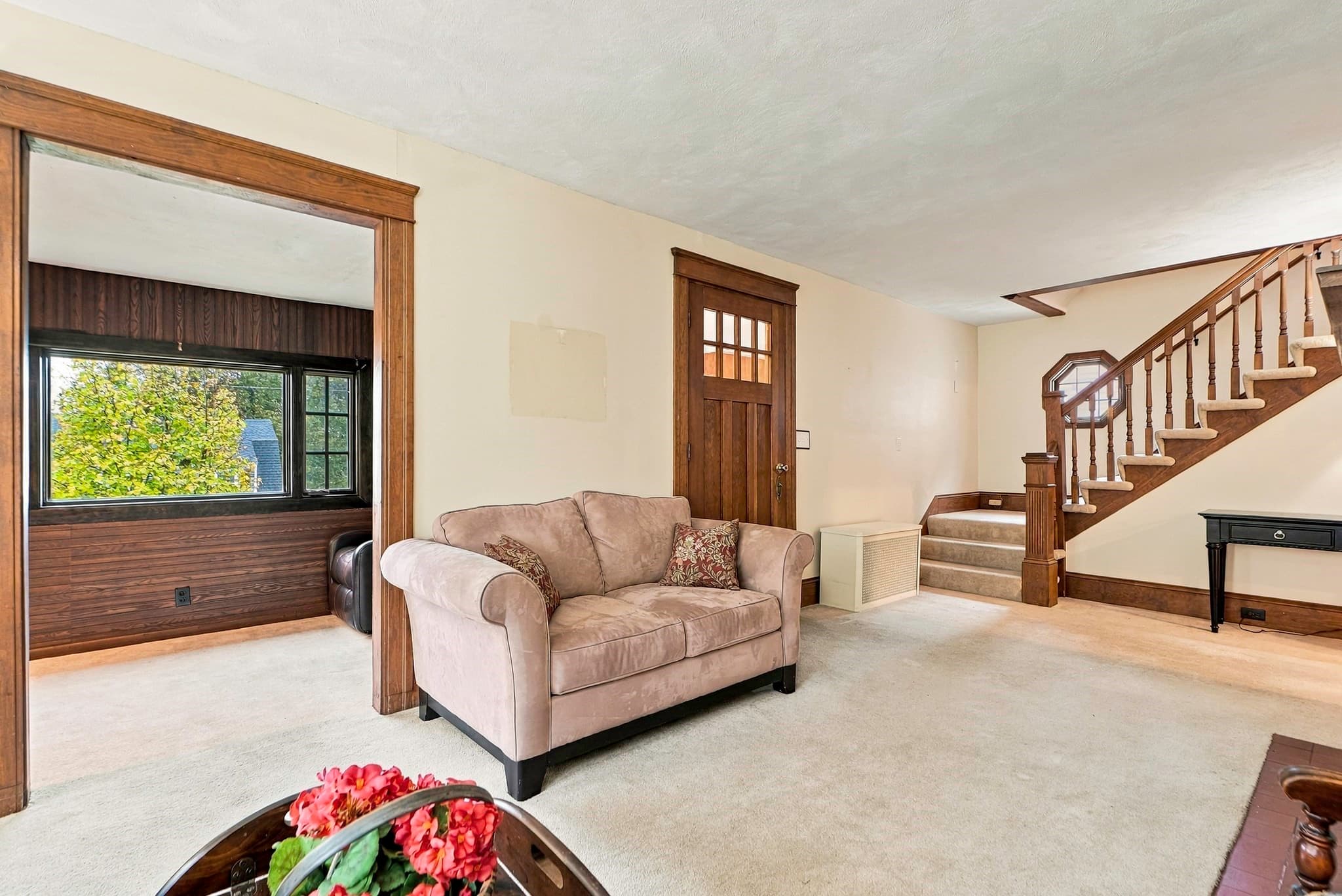 Single Family Residence at 48 Barnard Rd, Worcester MA 01605, photo 12 of 40