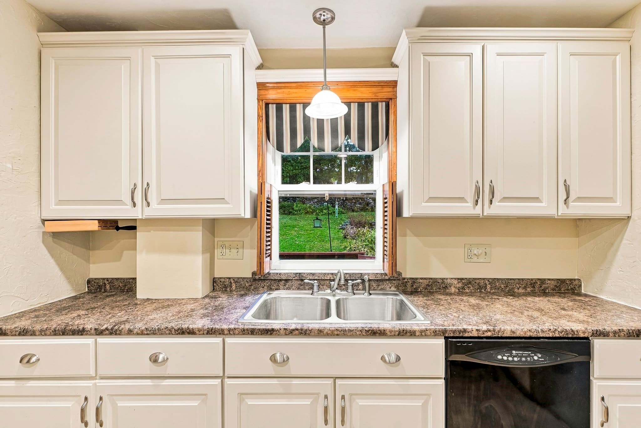 Single Family Residence at 48 Barnard Rd, Worcester MA 01605, photo 22 of 40