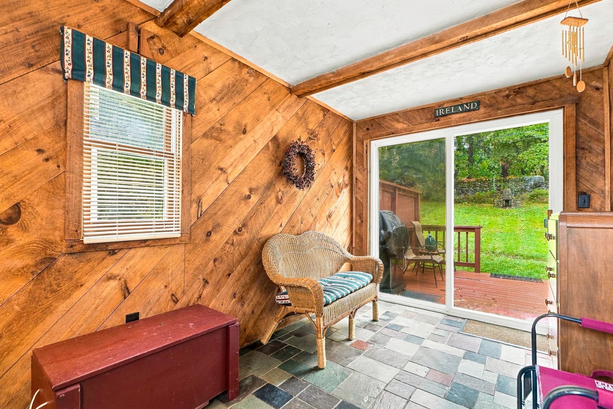 Single Family Residence at 48 Barnard Rd, Worcester MA 01605, photo 28 of 40