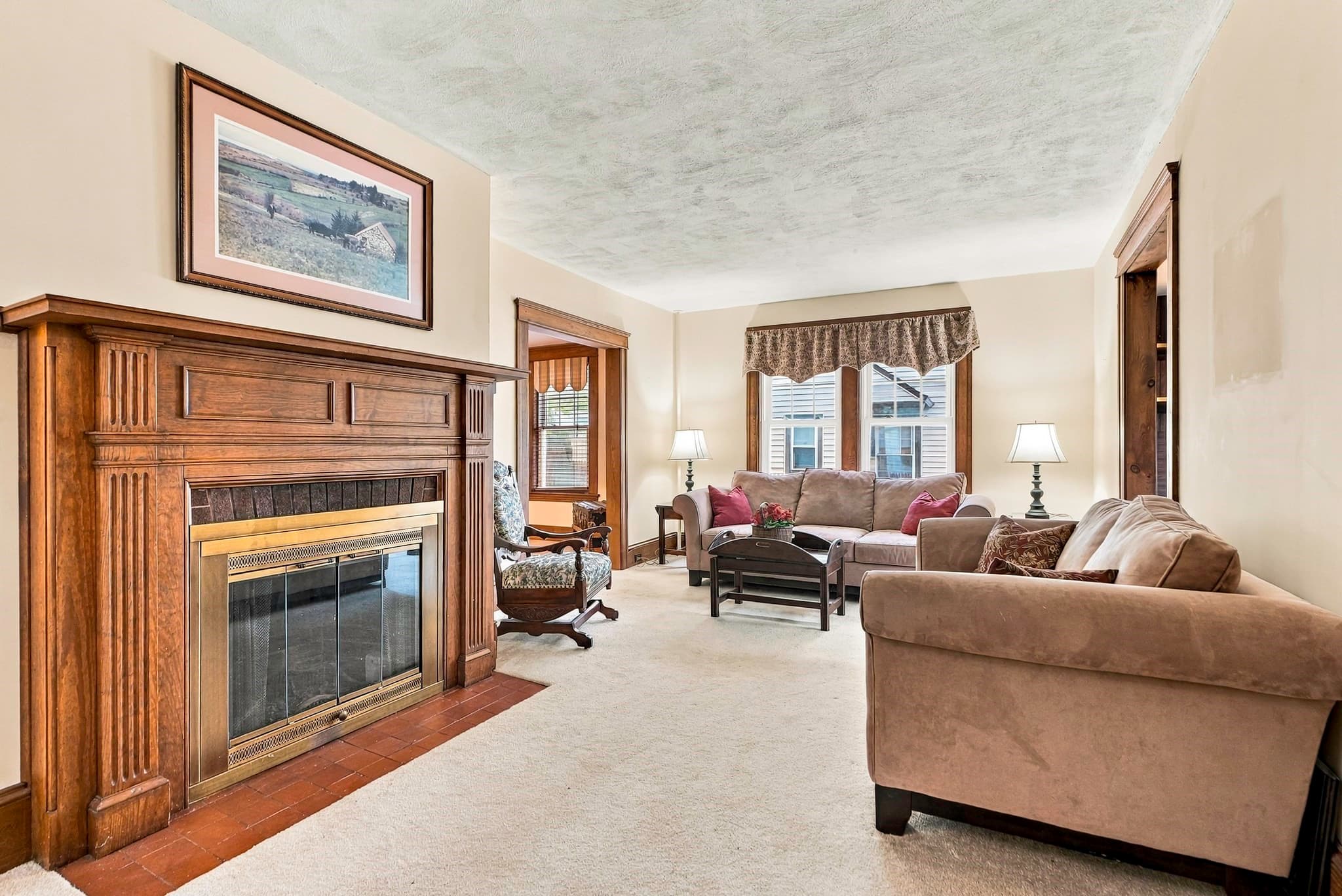 Single Family Residence at 48 Barnard Rd, Worcester MA 01605, photo 9 of 40