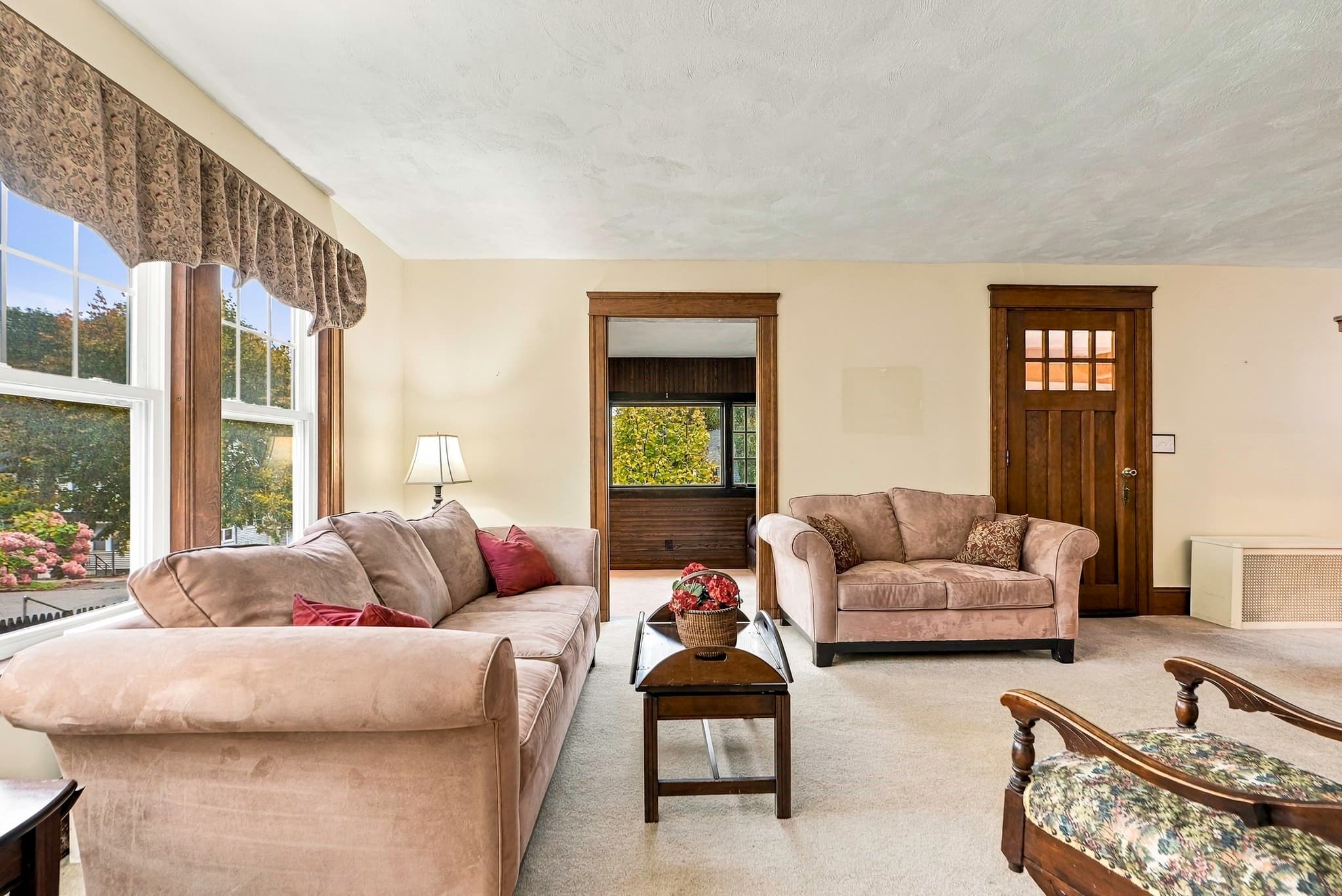 Single Family Residence at 48 Barnard Rd, Worcester MA 01605, photo 14 of 40