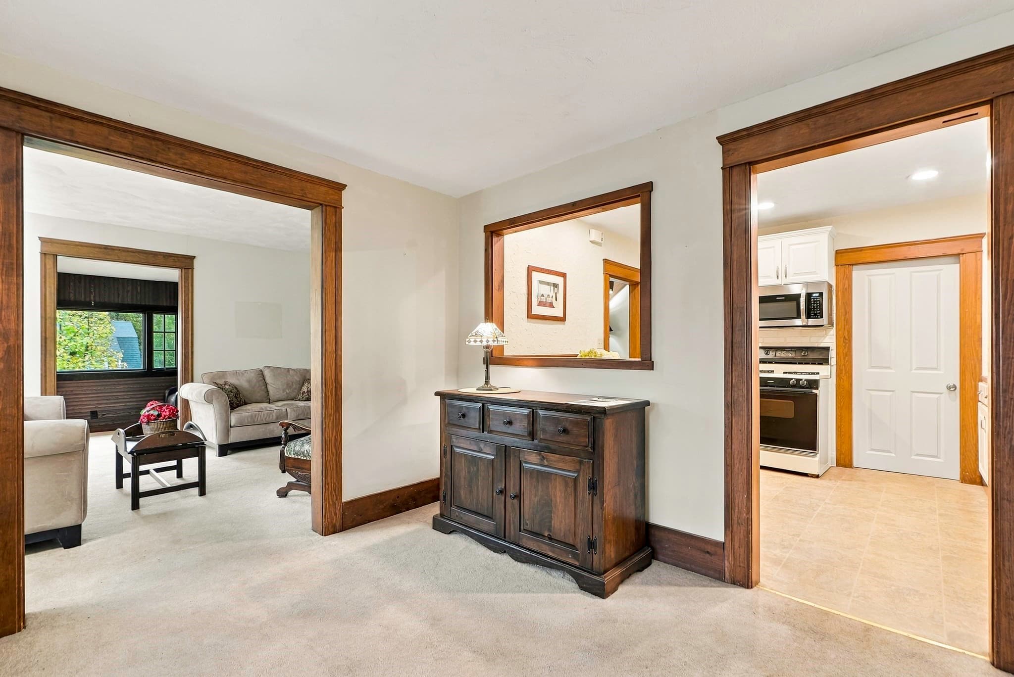 Single Family Residence at 48 Barnard Rd, Worcester MA 01605, photo 19 of 40