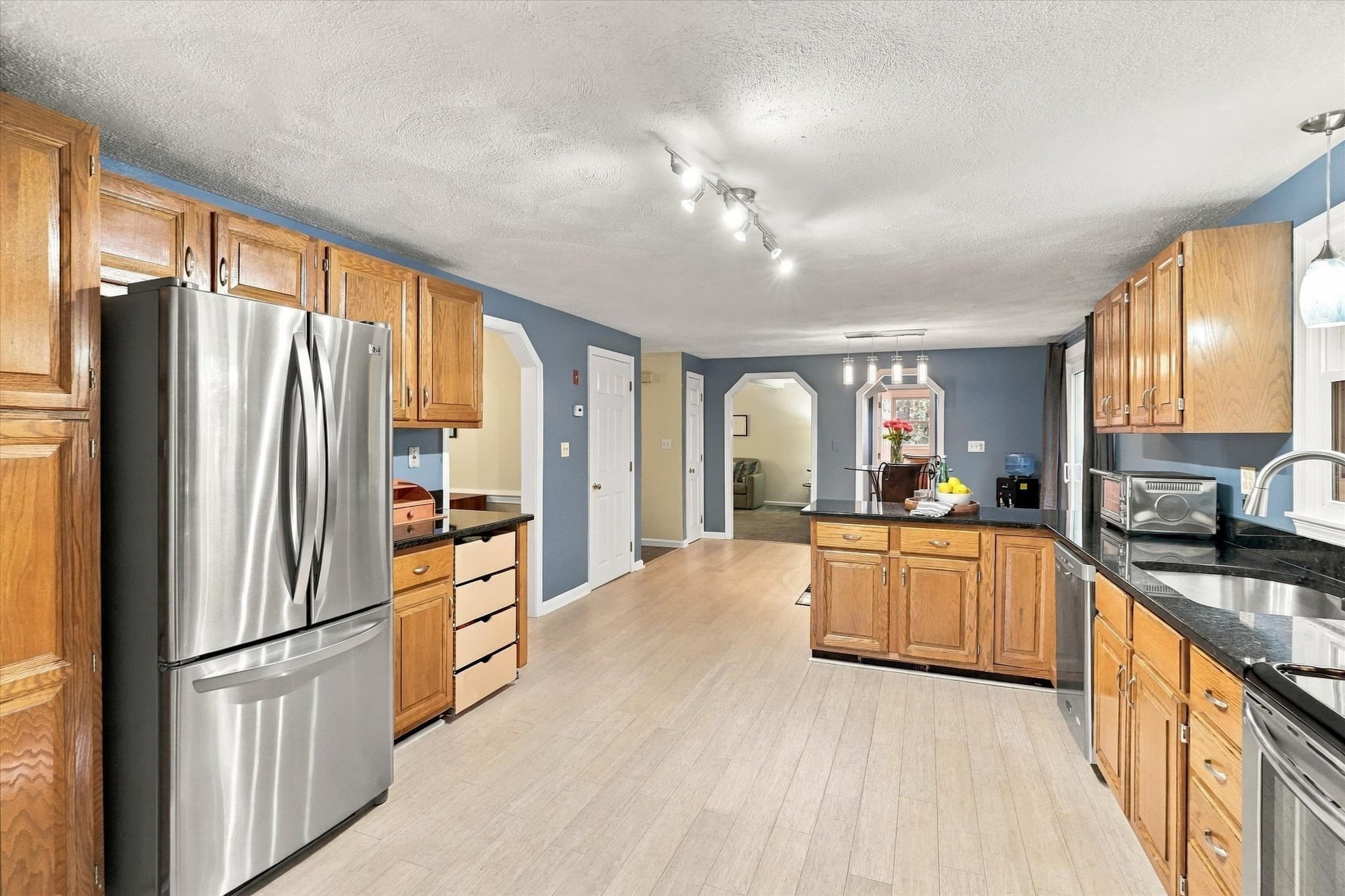 Single Family Residence at 8 Montclair Ave, Andover MA 01810, photo 3 of 42