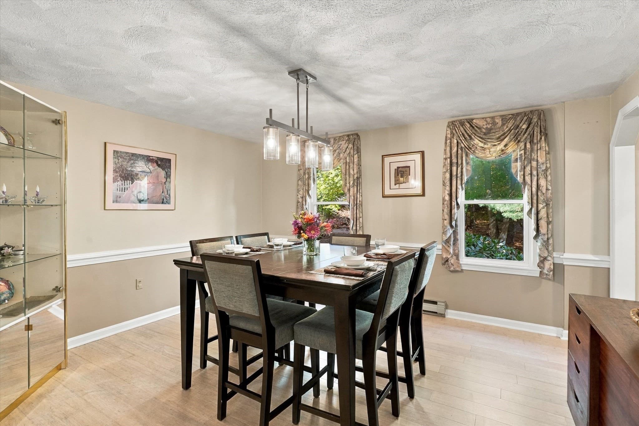 Single Family Residence at 8 Montclair Ave, Andover MA 01810, photo 9 of 42