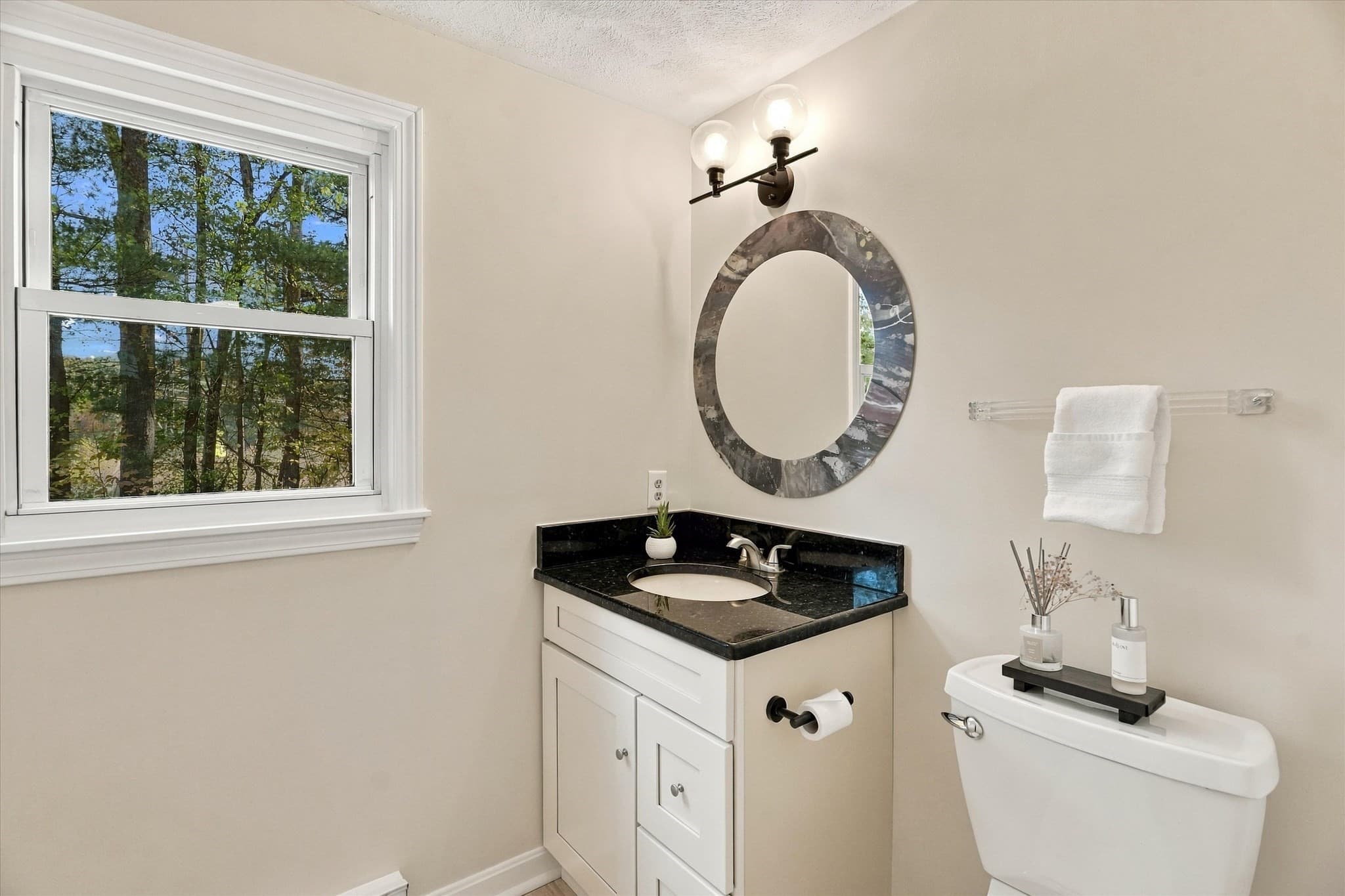 Single Family Residence at 8 Montclair Ave, Andover MA 01810, photo 24 of 42