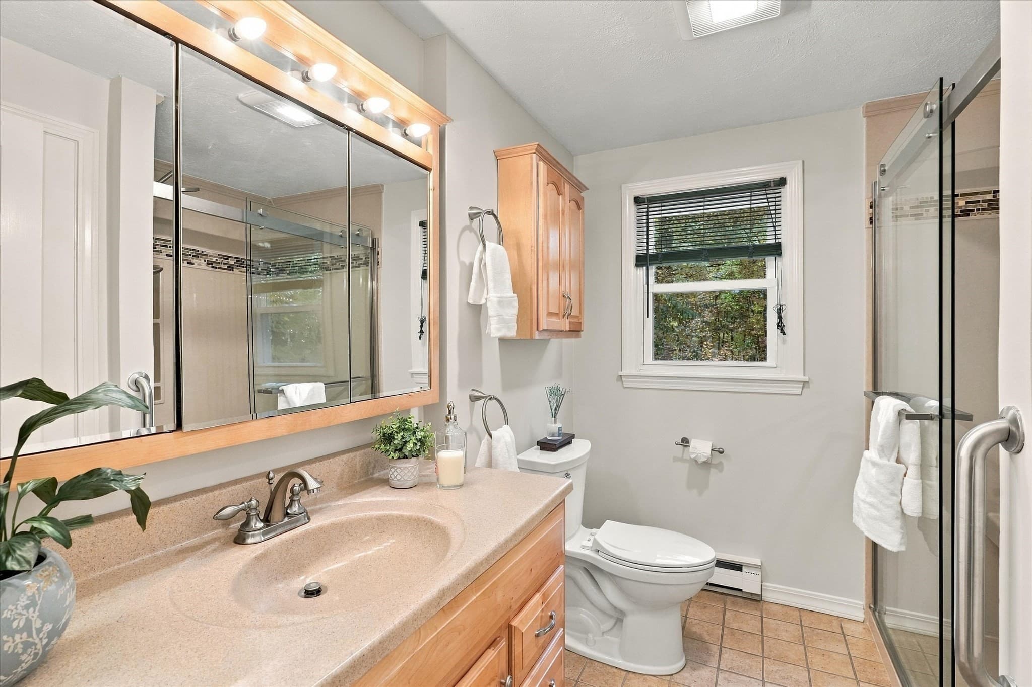 Single Family Residence at 8 Montclair Ave, Andover MA 01810, photo 19 of 42