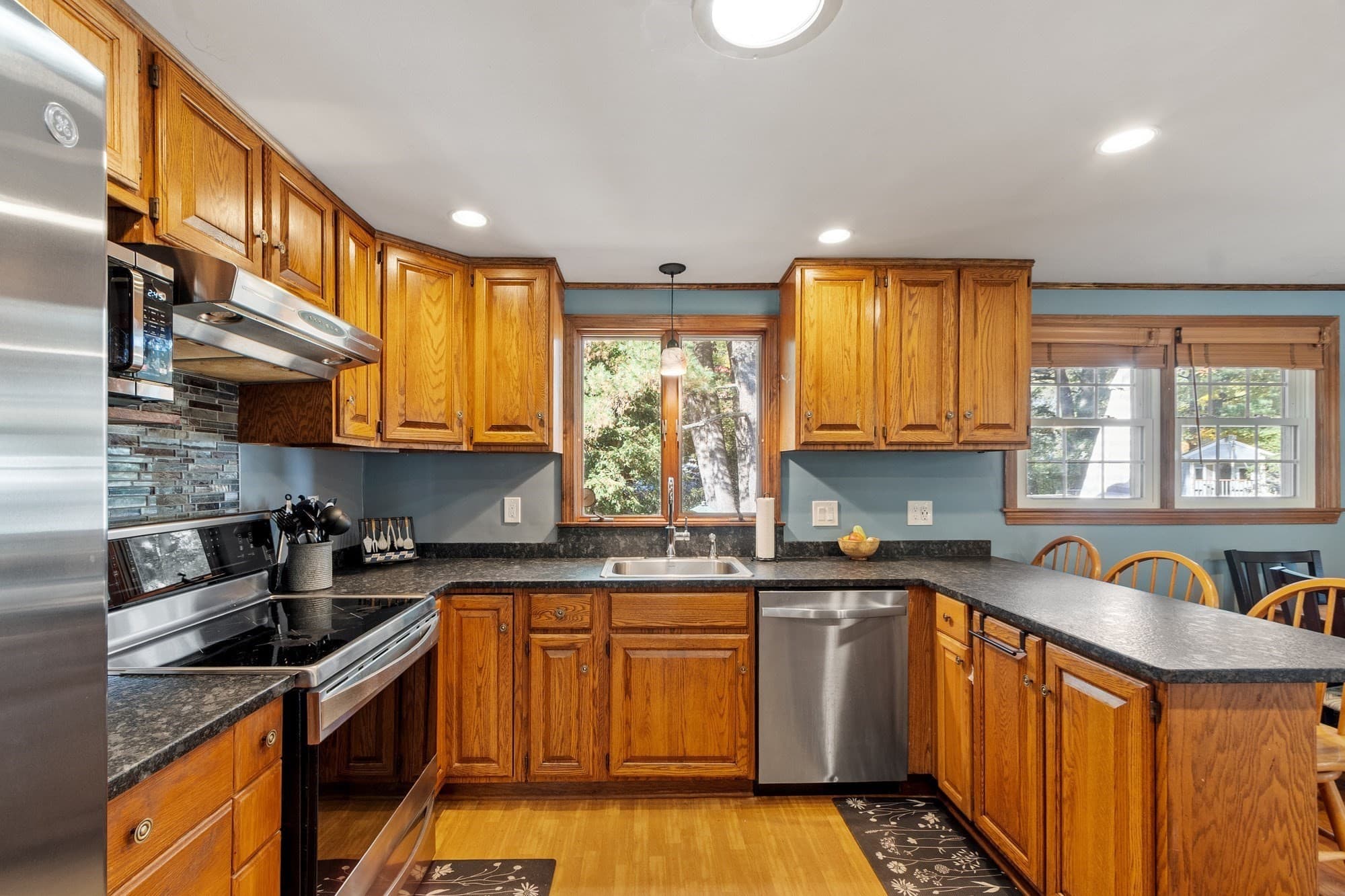 Single Family Residence at 12 Prior Dr., Framingham MA 01701, photo 31 of 39