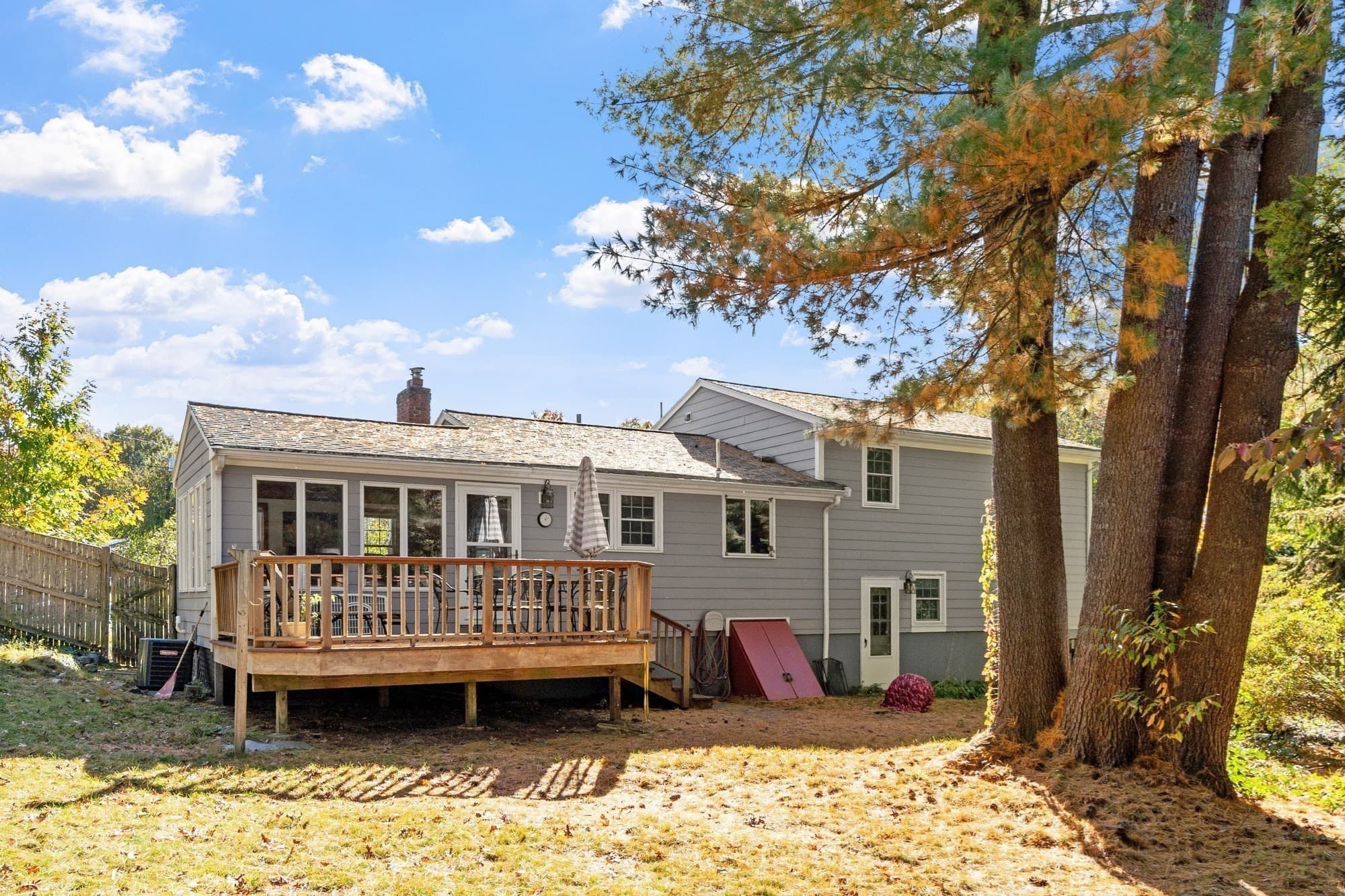 Single Family Residence at 12 Prior Dr., Framingham MA 01701, photo 4 of 39