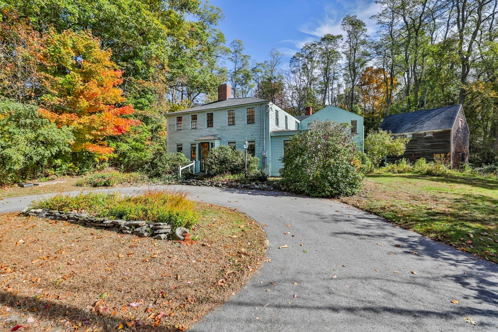 9 River Road, West Newbury MA 01985
