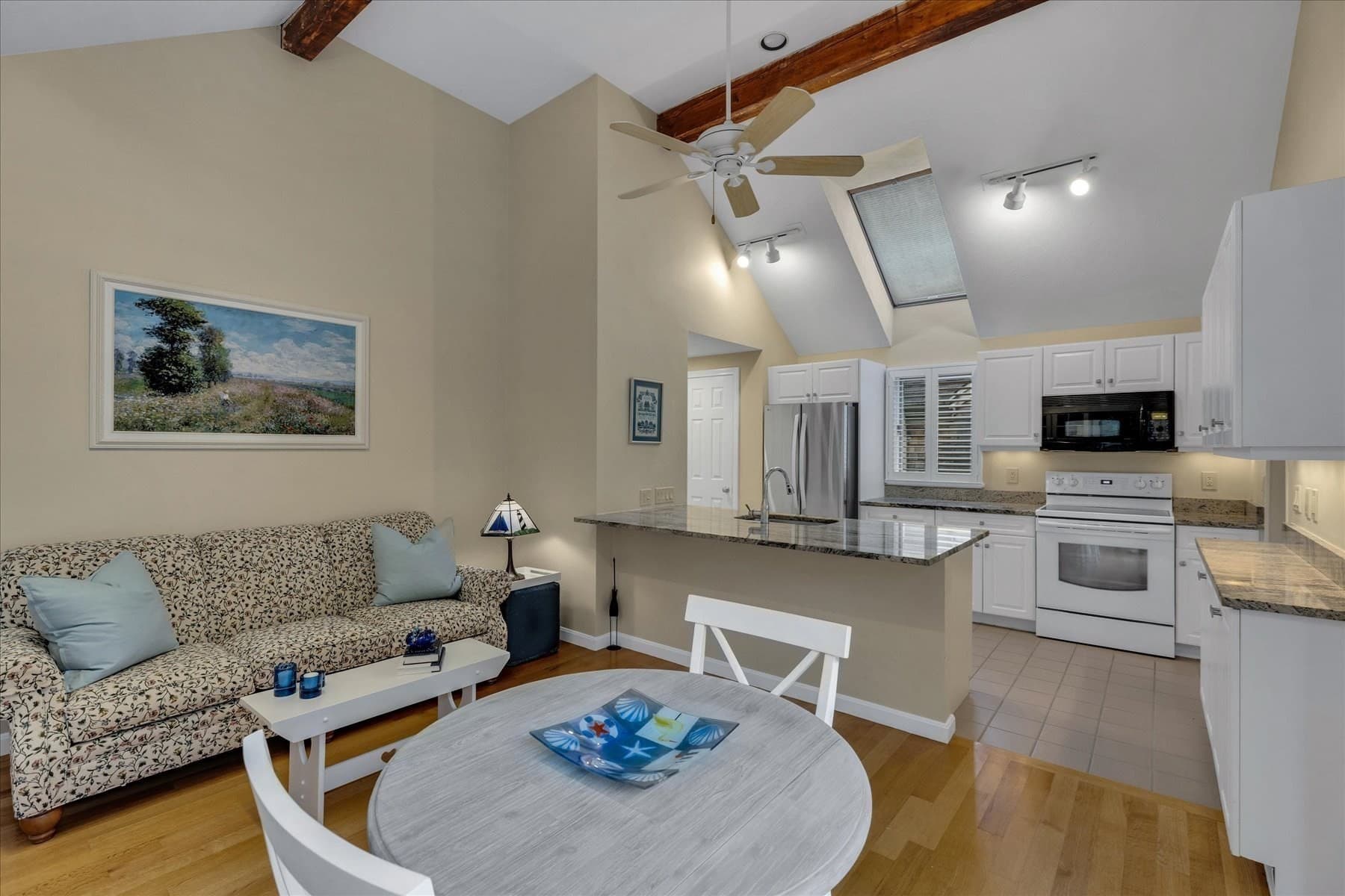 Condominium at 140 Kates Path # 140, Yarmouth MA 02675, photo 7 of 38