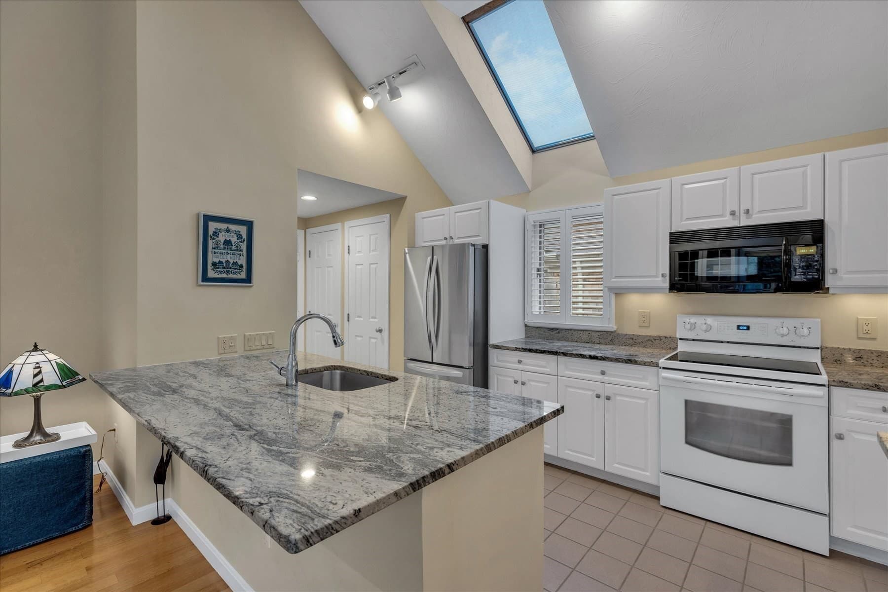 Condominium at 140 Kates Path # 140, Yarmouth MA 02675, photo 5 of 38