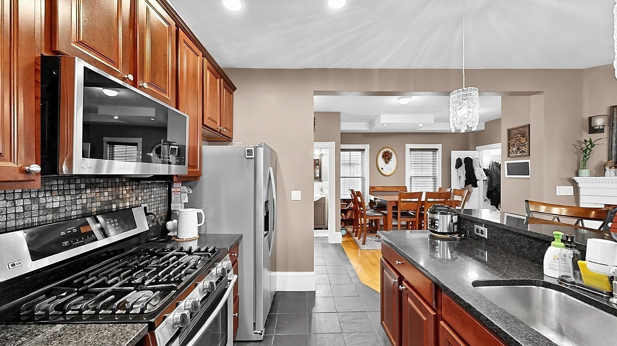 Single Family Residence at 316 Bowdoin St, Winthrop MA 02152, photo 7 of 29