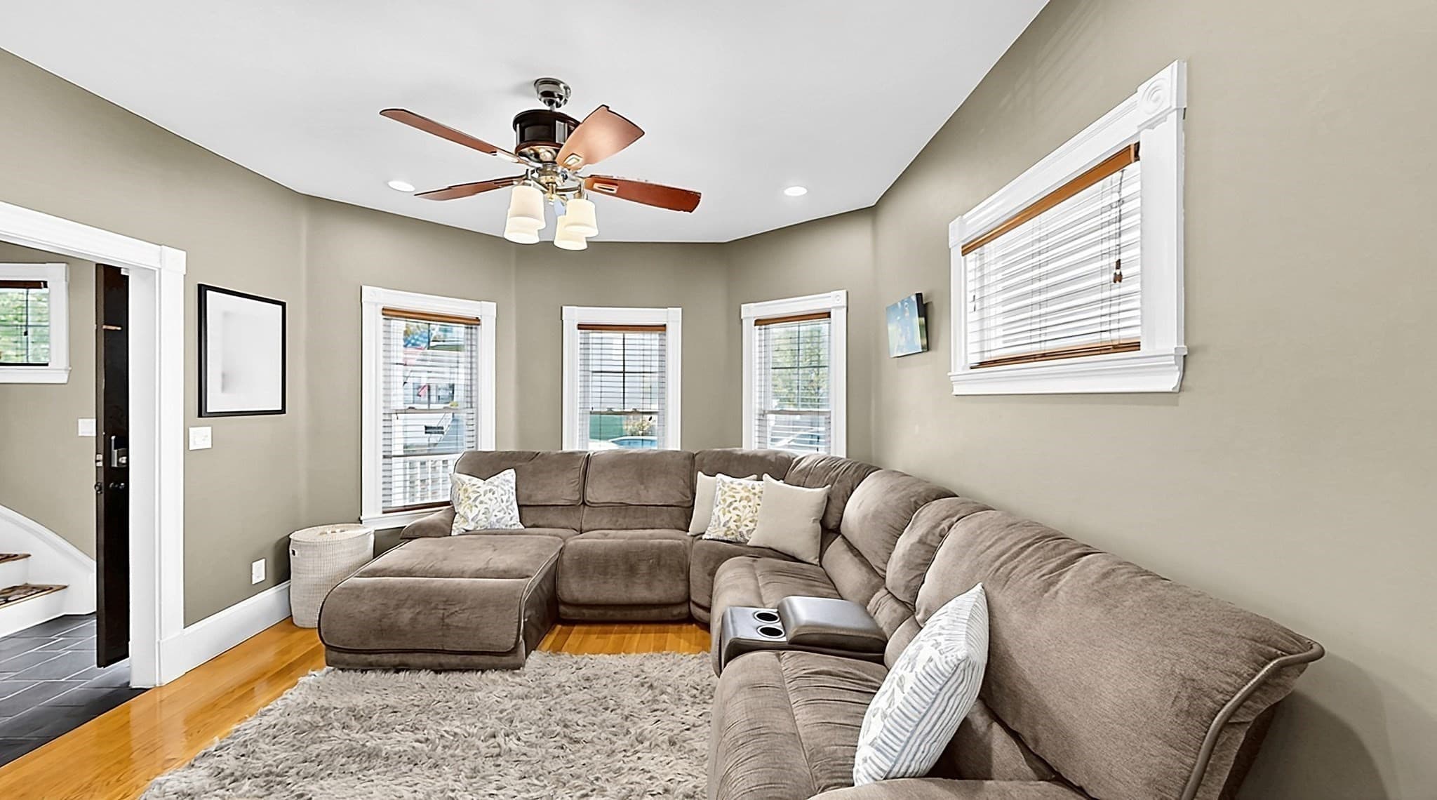 Single Family Residence at 316 Bowdoin St, Winthrop MA 02152, photo 4 of 29