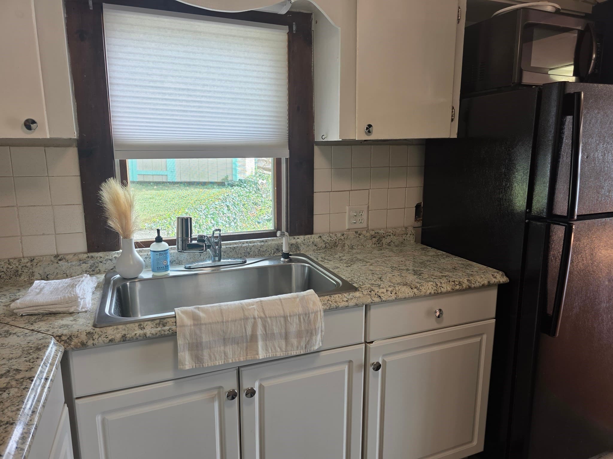 Single Family Residence at 9 Sheila Rd, Pembroke MA 02359, photo 12 of 39