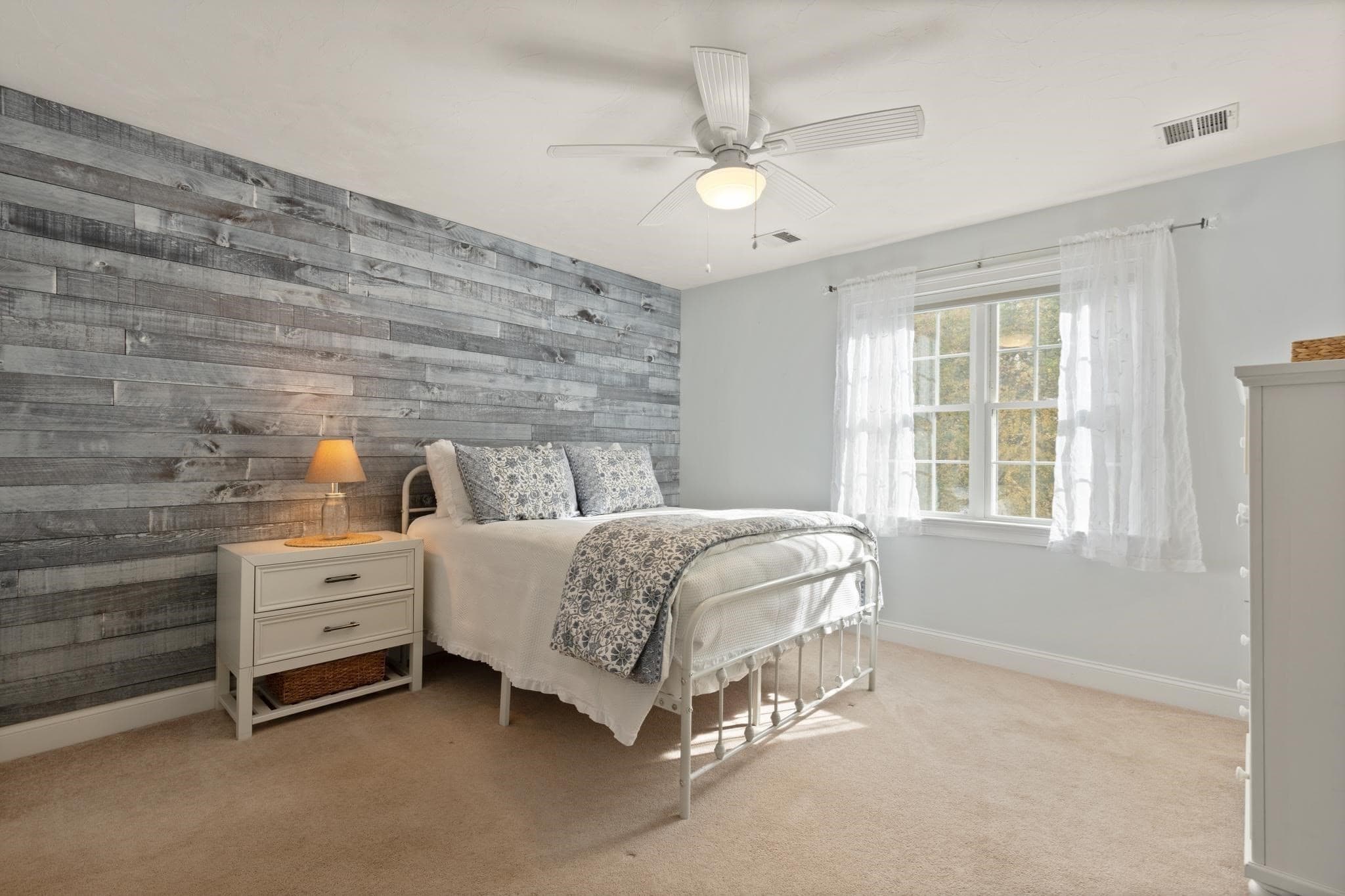 Single Family Residence at 185 Riverside Dr, Wrentham MA 02093, photo 27 of 42