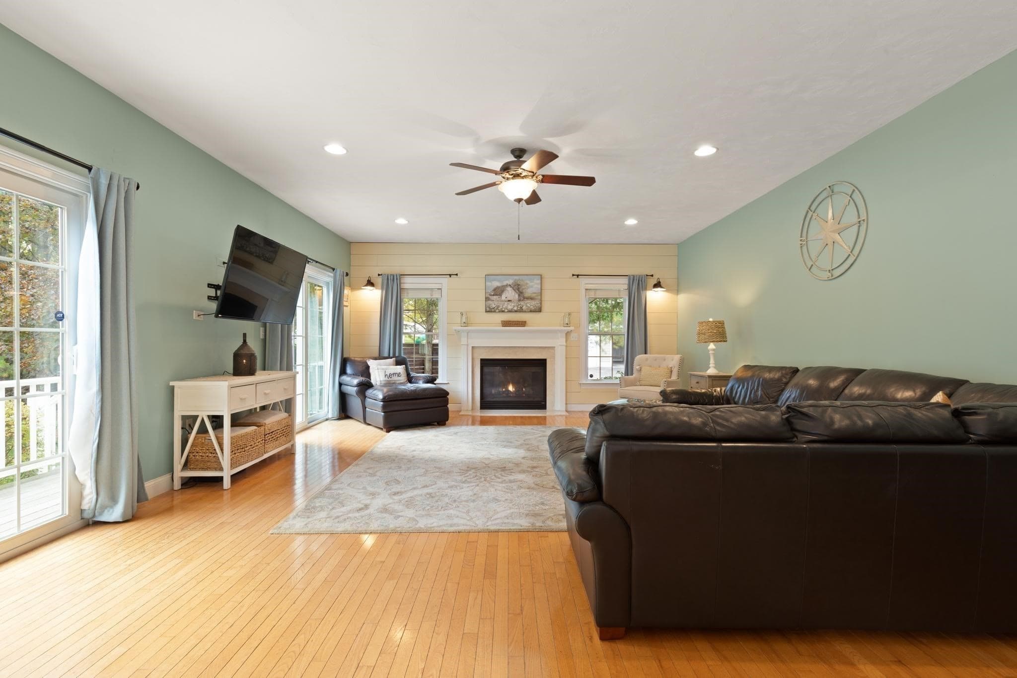 Single Family Residence at 185 Riverside Dr, Wrentham MA 02093, photo 16 of 42