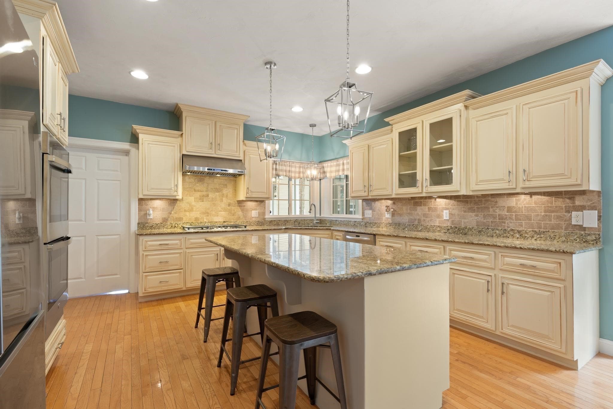 Single Family Residence at 185 Riverside Dr, Wrentham MA 02093, photo 9 of 42