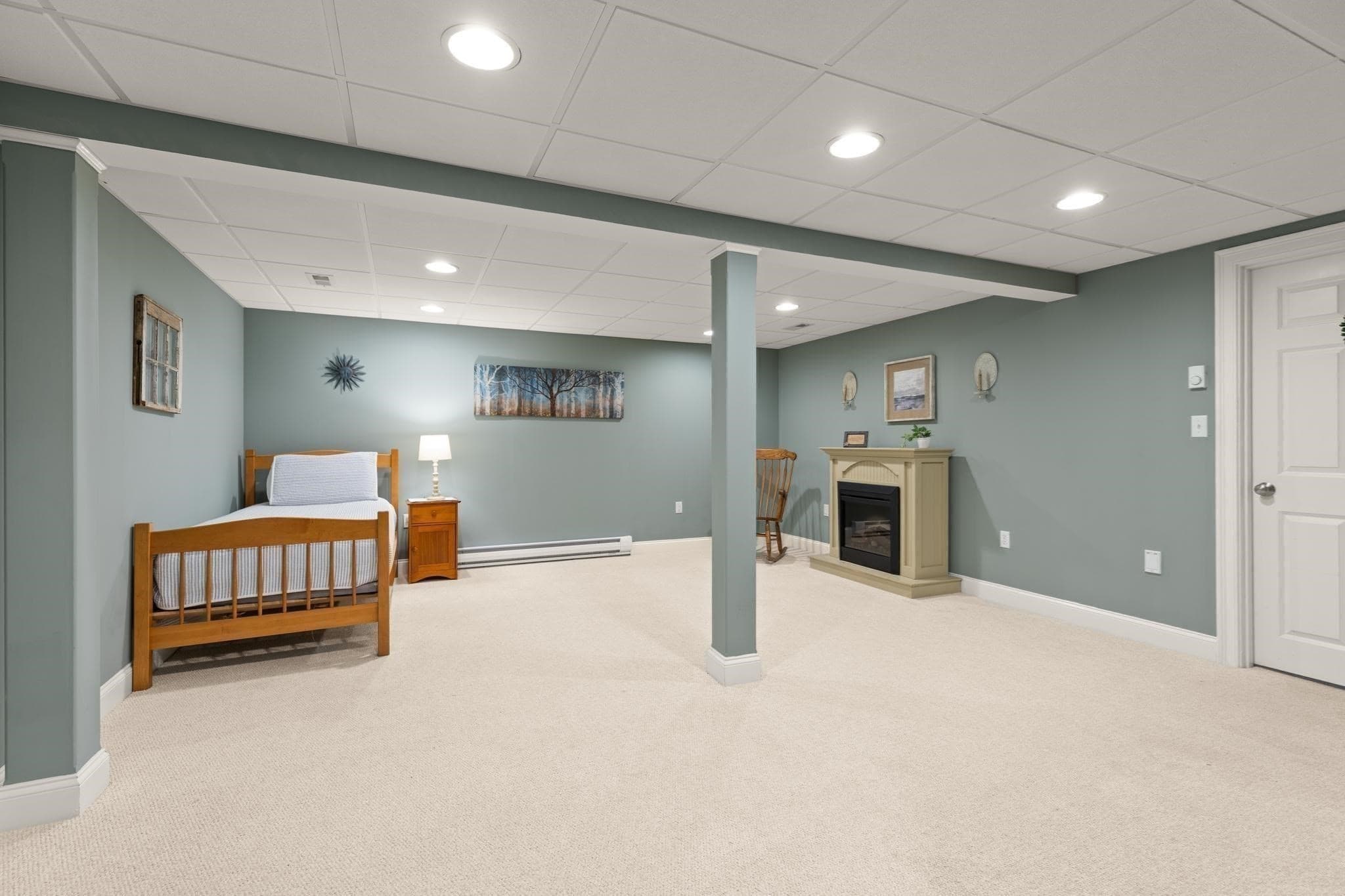Single Family Residence at 185 Riverside Dr, Wrentham MA 02093, photo 35 of 42