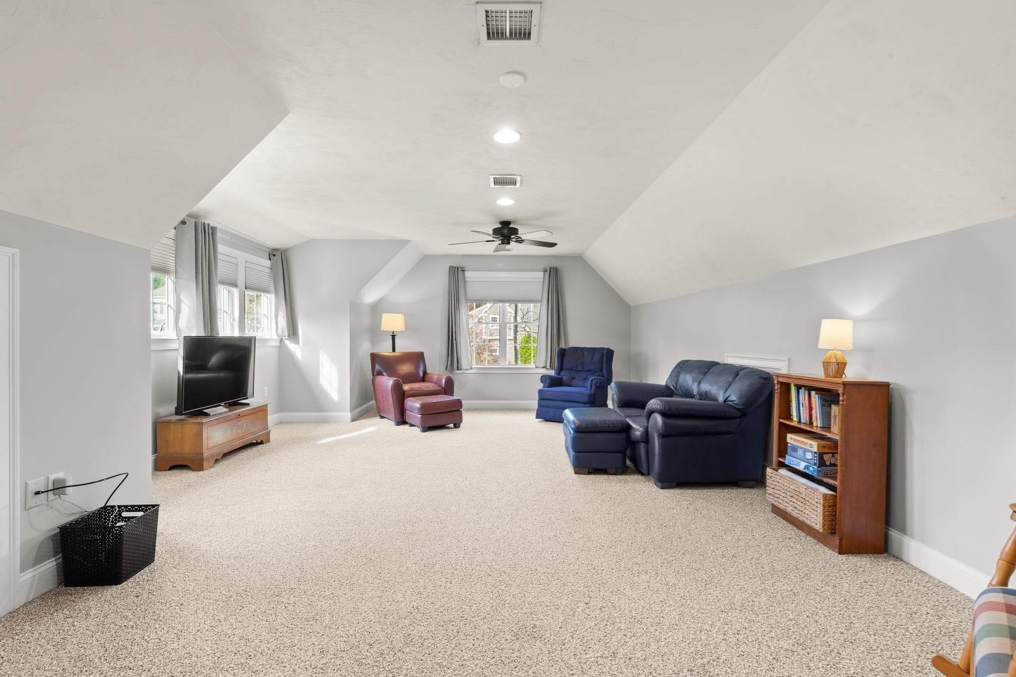 Single Family Residence at 185 Riverside Dr, Wrentham MA 02093, photo 29 of 42