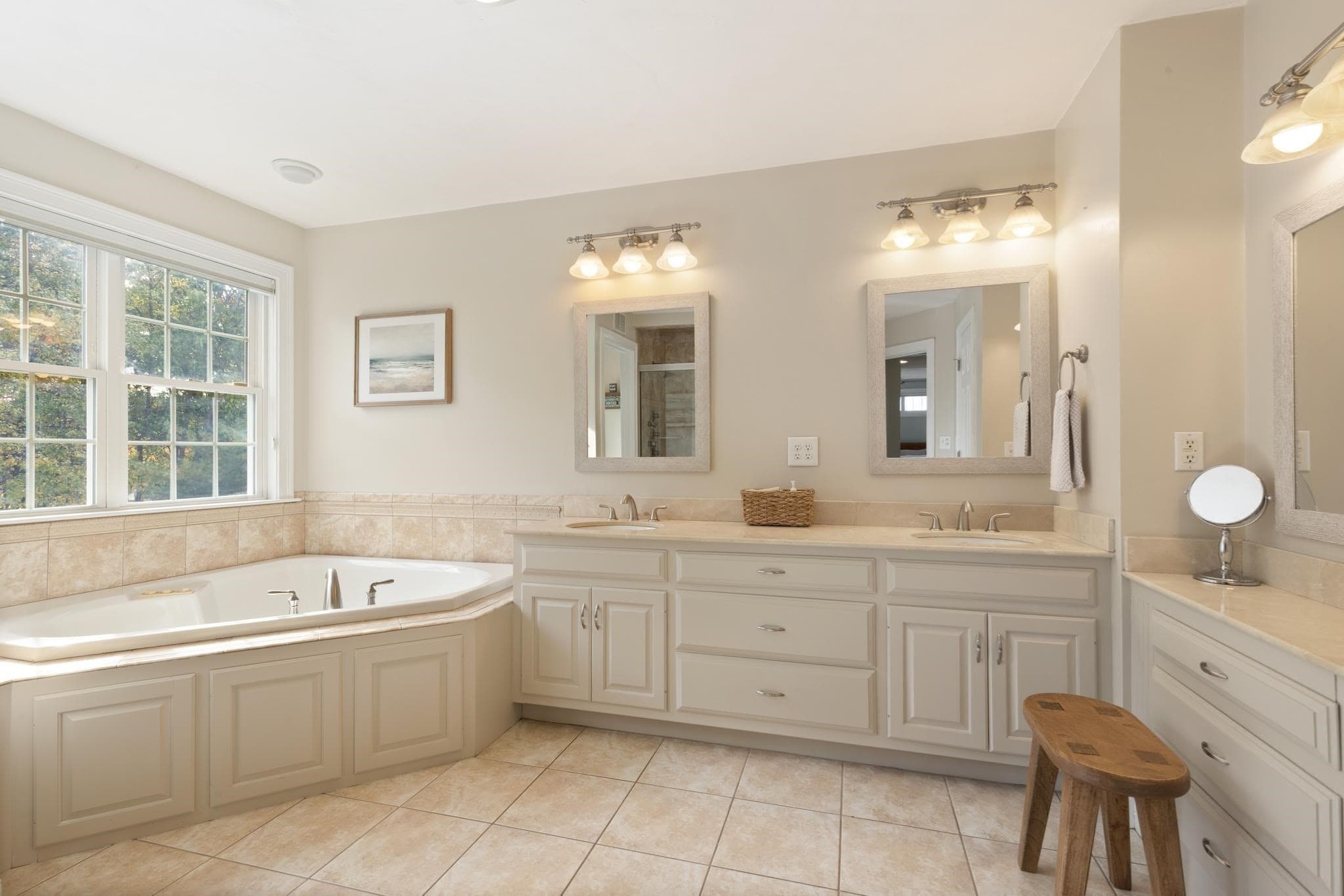 Single Family Residence at 185 Riverside Dr, Wrentham MA 02093, photo 25 of 42