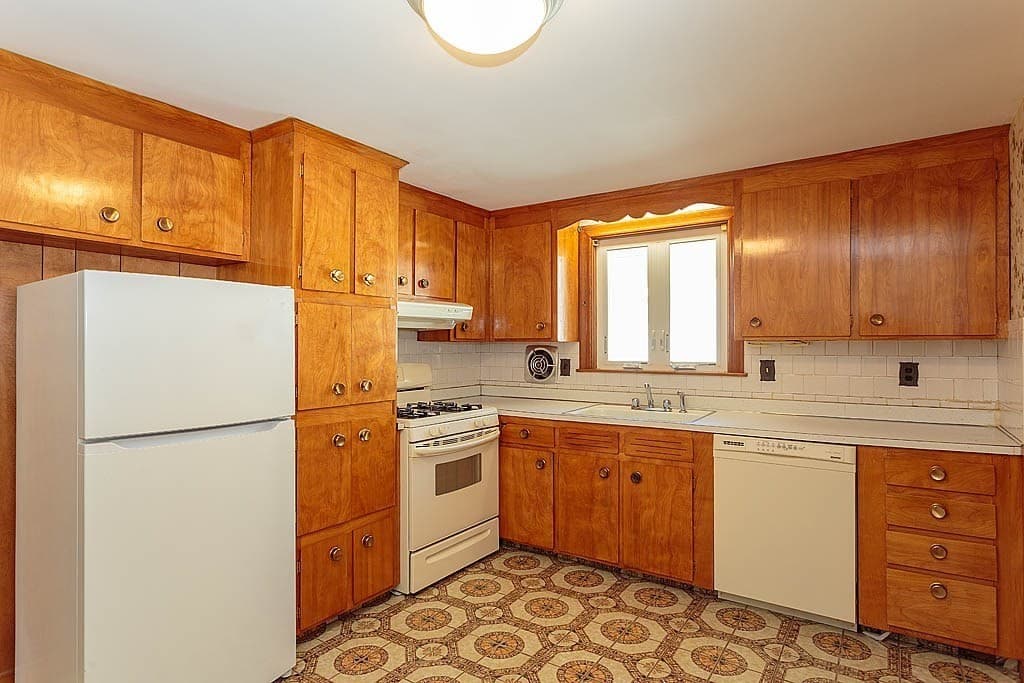Single Family Residence at 759 Beechmont Street, Boston MA 02136, photo 12 of 31