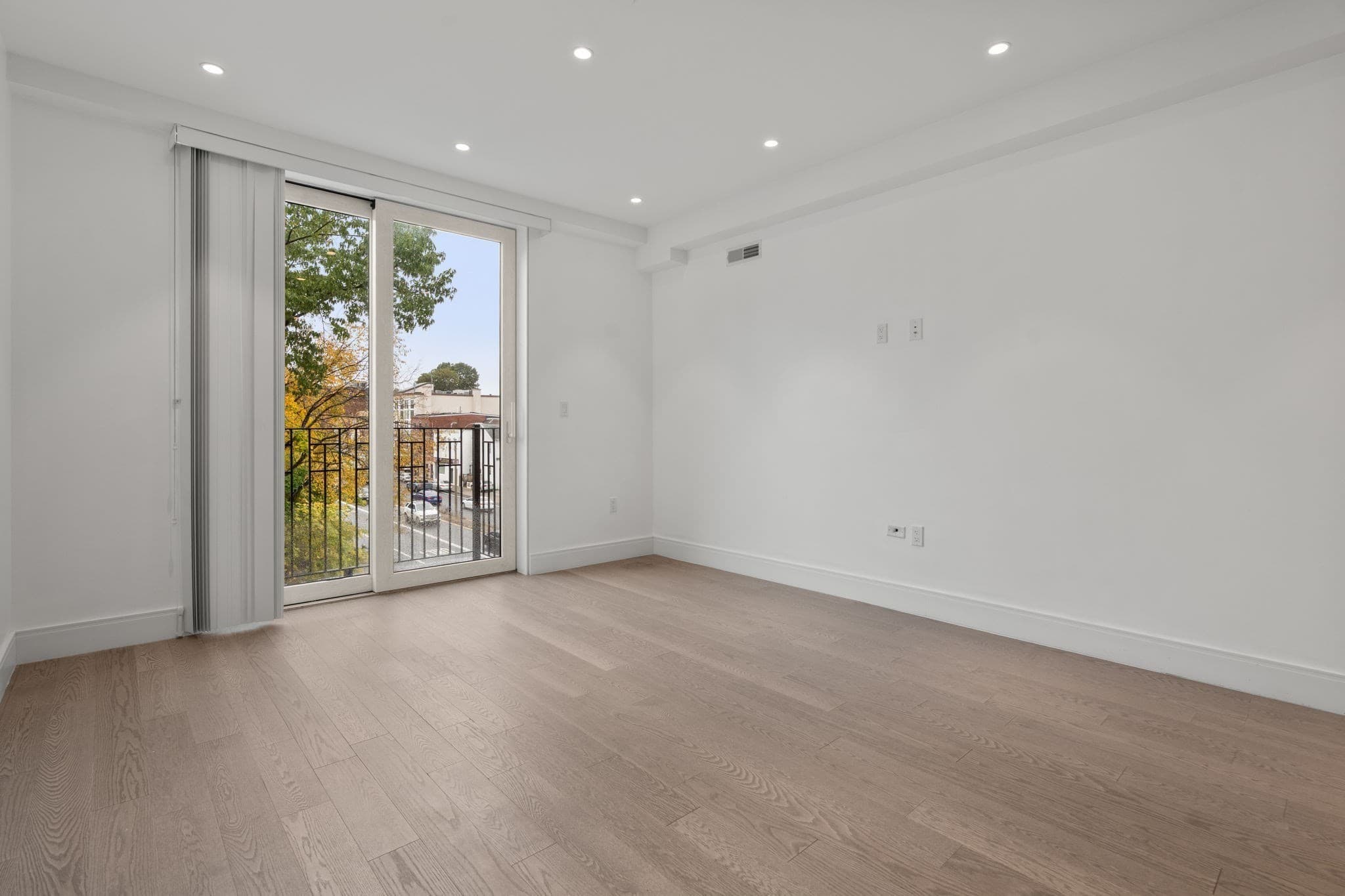 Condominium at 69 Walnut Street # 7, Brookline MA 02445, photo 12 of 25