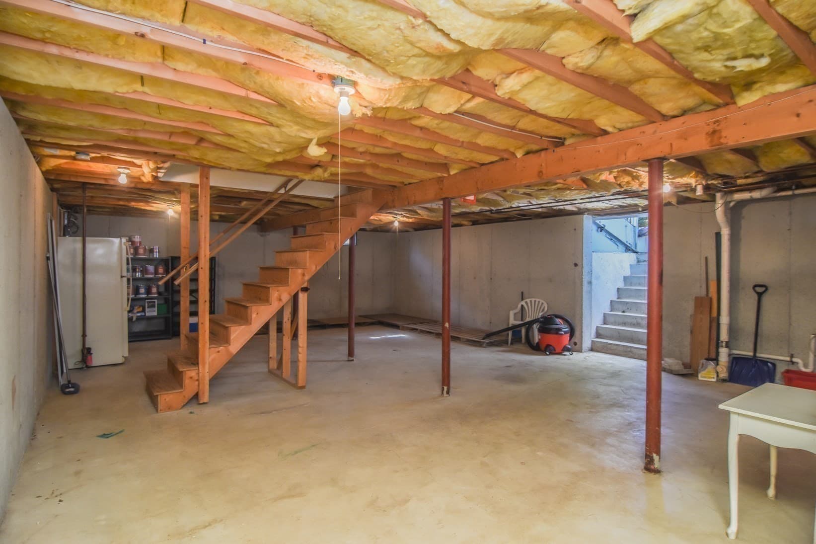 Single Family Residence at 9 Wimbledon Crossing, Dracut MA 01826, photo 26 of 33
