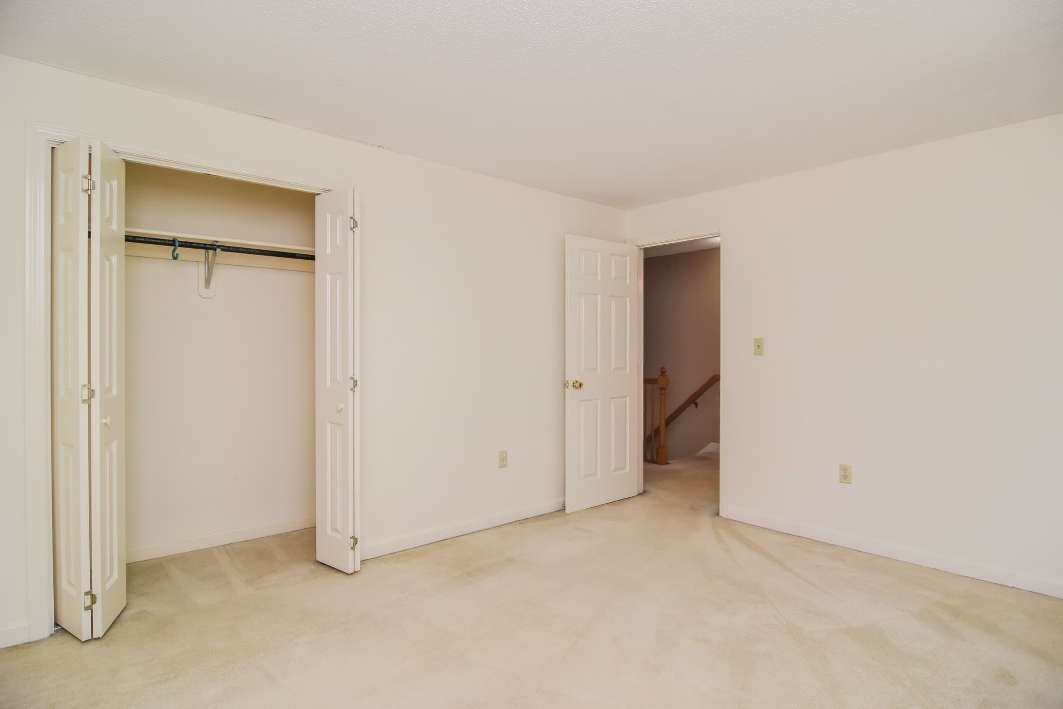 Single Family Residence at 9 Wimbledon Crossing, Dracut MA 01826, photo 18 of 33