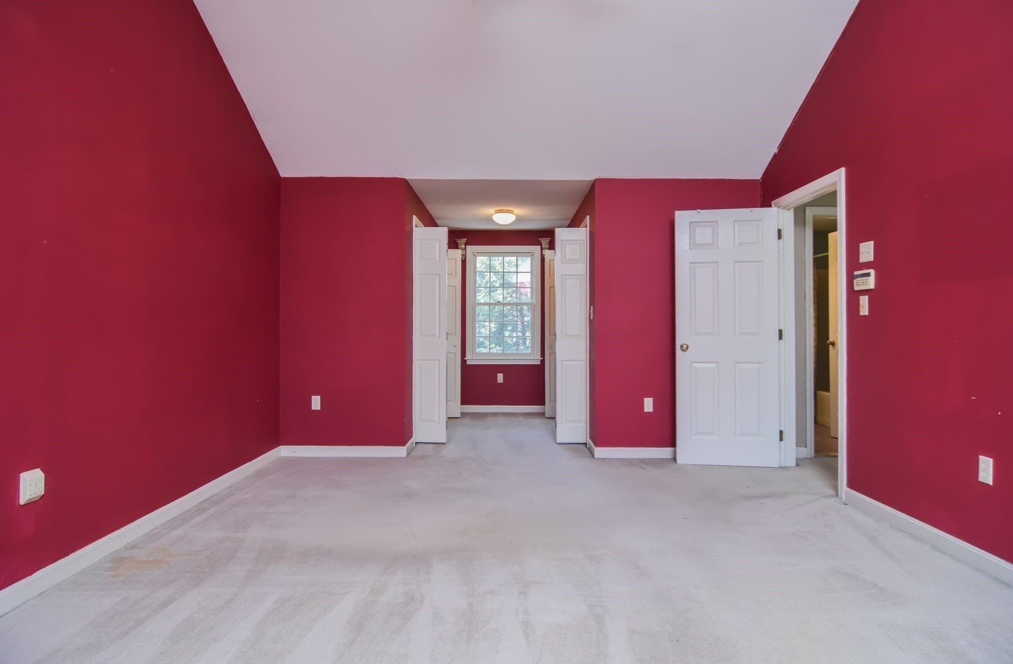 Single Family Residence at 9 Wimbledon Crossing, Dracut MA 01826, photo 15 of 33