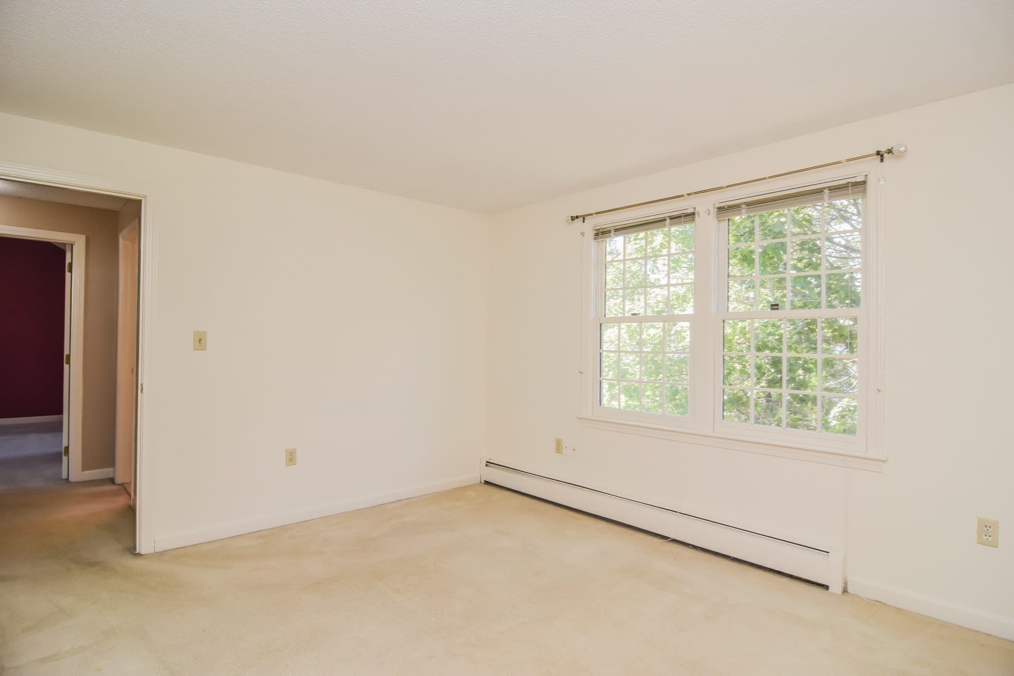 Single Family Residence at 9 Wimbledon Crossing, Dracut MA 01826, photo 19 of 33