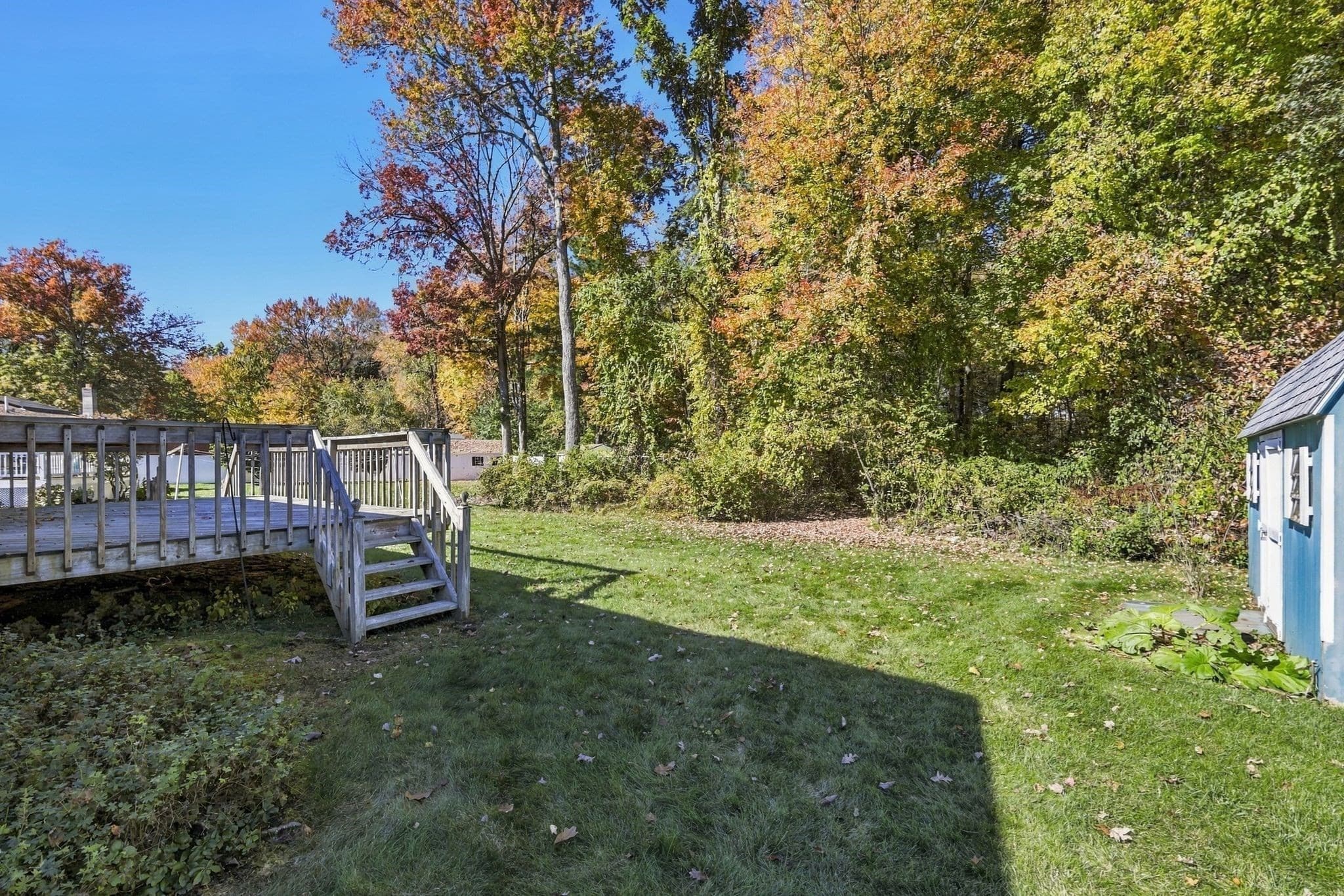 Single Family Residence at 286 Peekskill Ave, Springfield MA 01129, photo 6 of 38