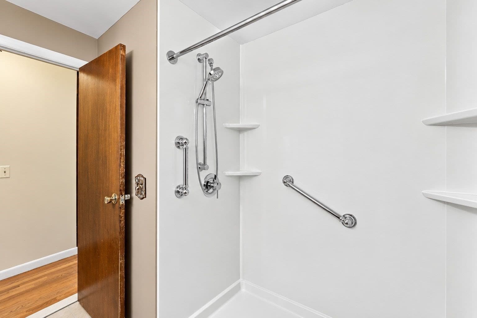 Single Family Residence at 286 Peekskill Ave, Springfield MA 01129, photo 24 of 38