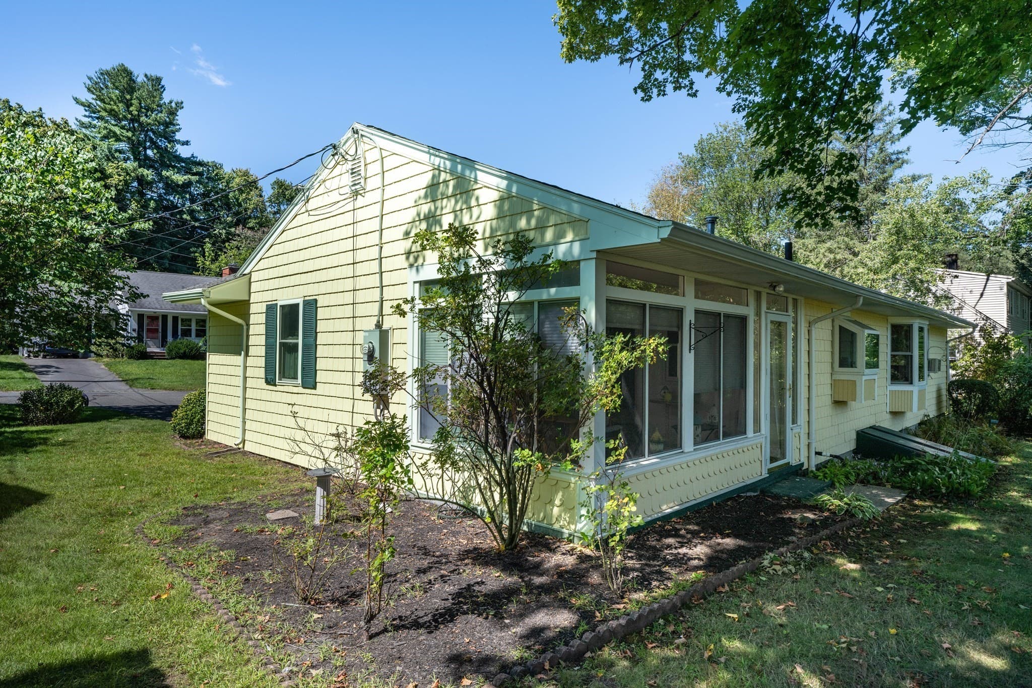 Single Family Residence at 25 Murphy Ter, Northampton MA 01060, photo 3 of 36