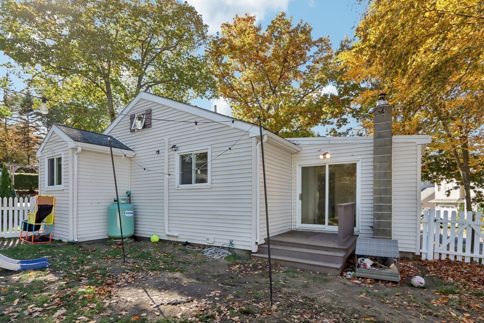 Single Family Residence at 2 Lakeview Dr, Billerica MA 01821, photo 36 of 42