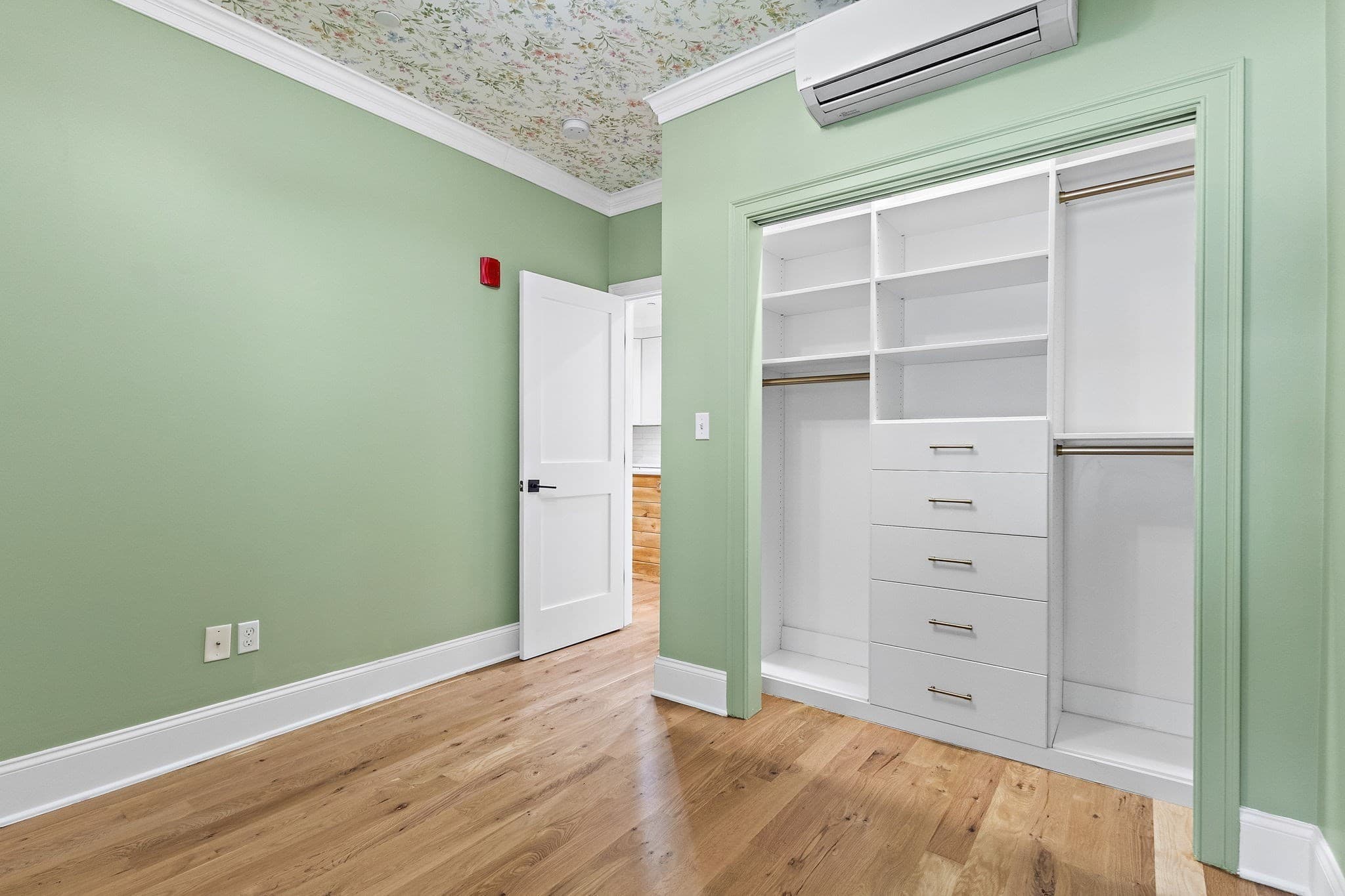 Condominium at 138 Trenton # 1, Boston MA 02128, photo 14 of 38