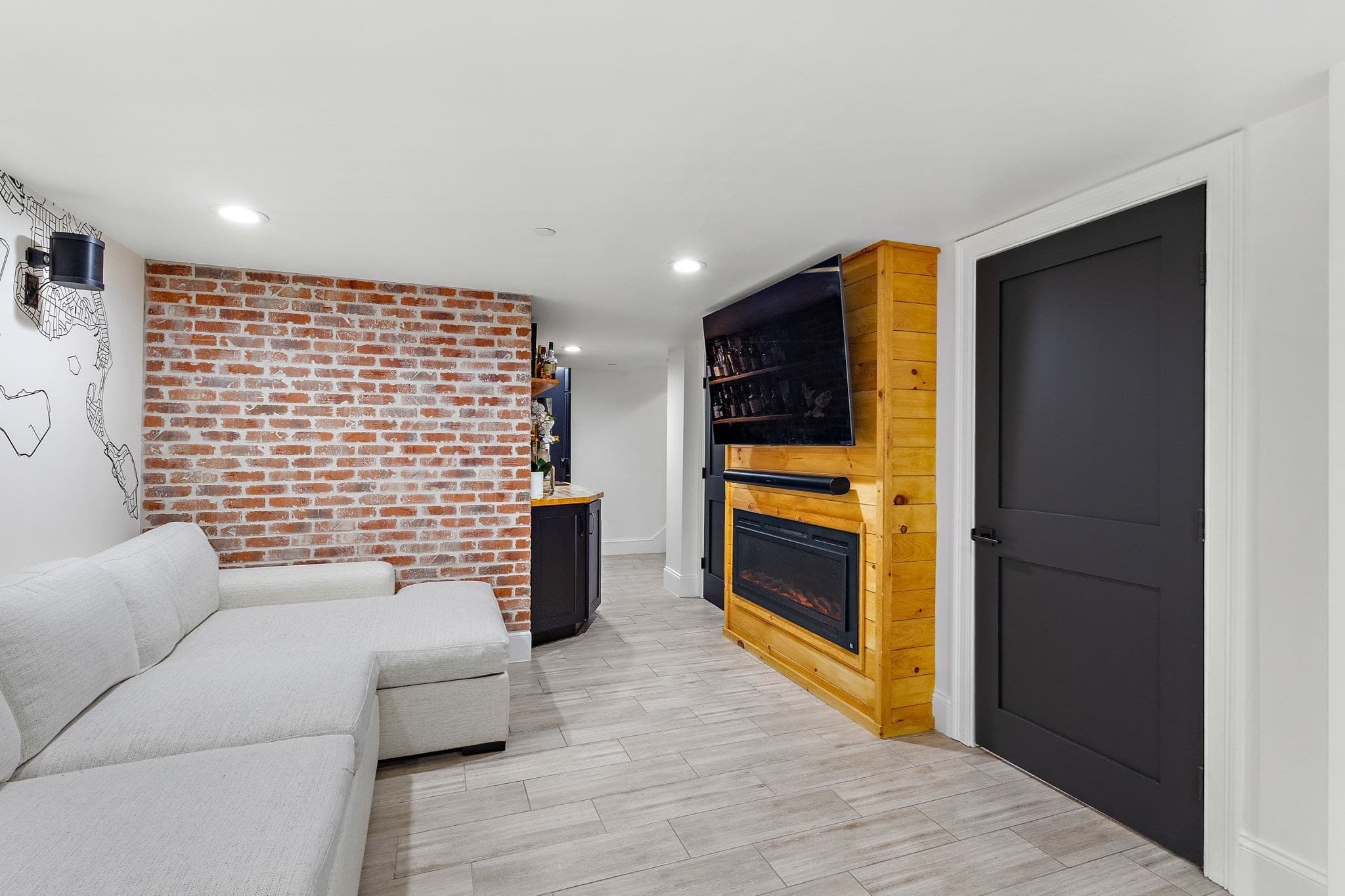 Condominium at 138 Trenton # 1, Boston MA 02128, photo 31 of 38