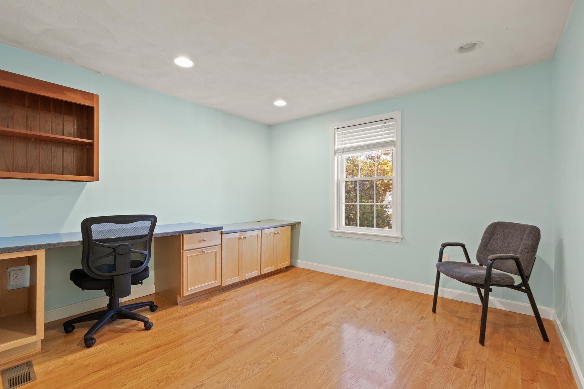 Single Family Residence at 3 Ledgelawn Ave, Billerica MA 01821, photo 22 of 42