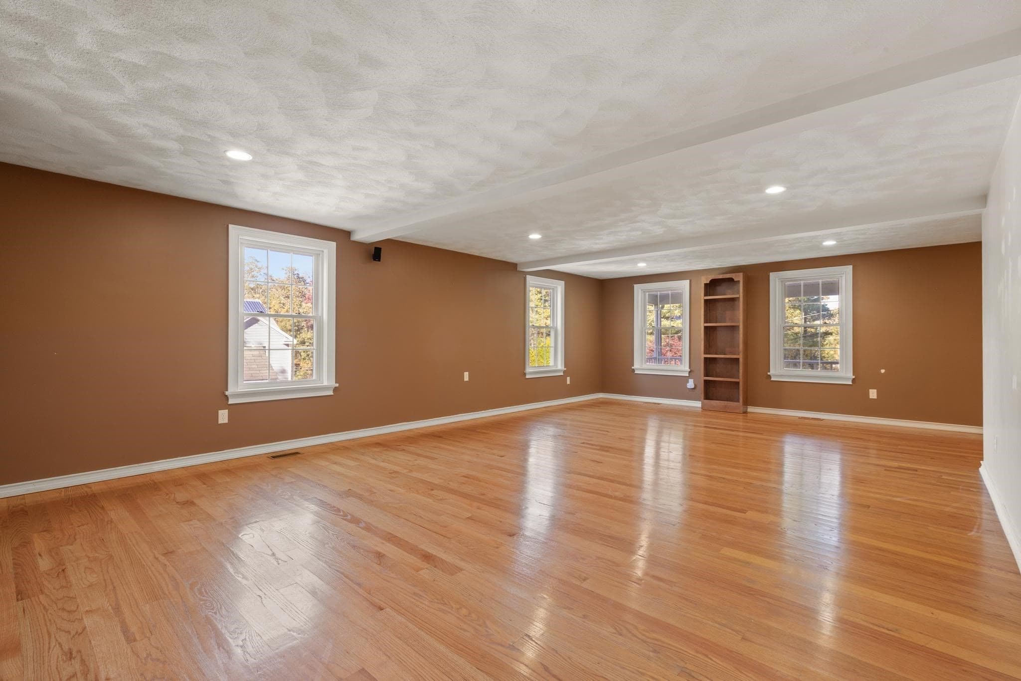 Single Family Residence at 3 Ledgelawn Ave, Billerica MA 01821, photo 10 of 42
