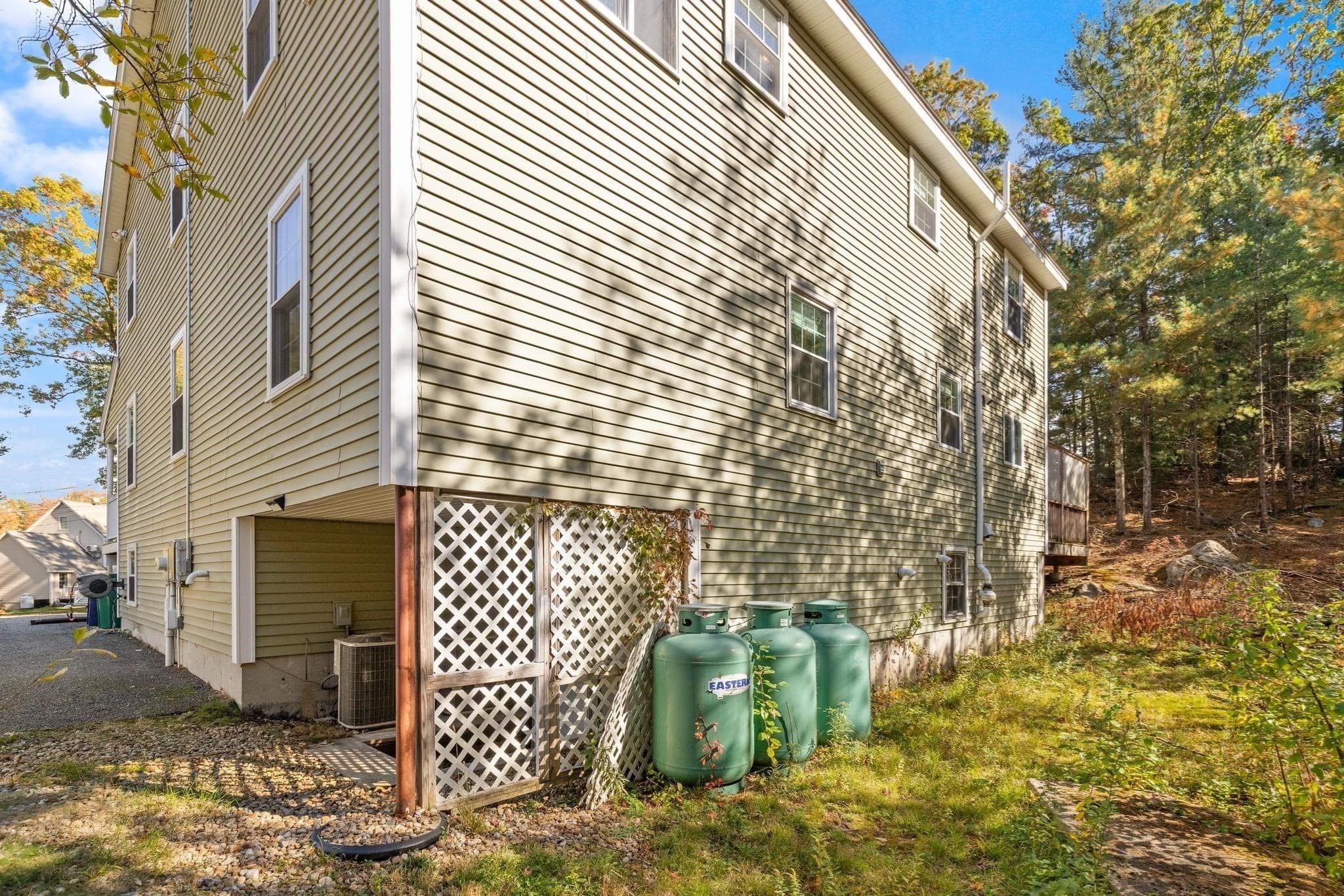 Single Family Residence at 3 Ledgelawn Ave, Billerica MA 01821, photo 40 of 42