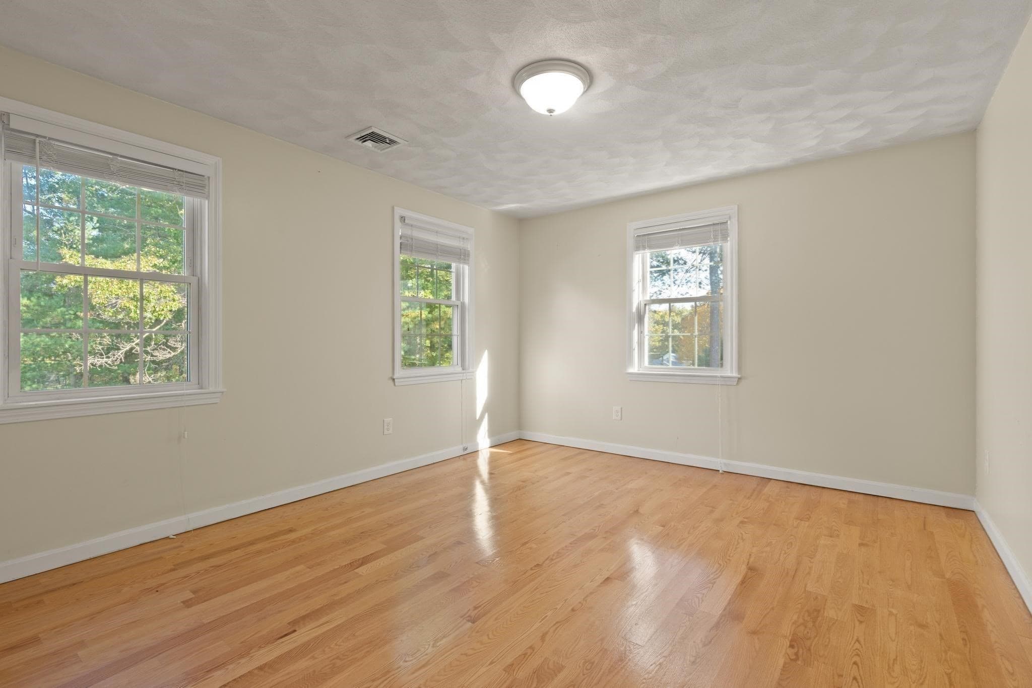 Single Family Residence at 3 Ledgelawn Ave, Billerica MA 01821, photo 31 of 42