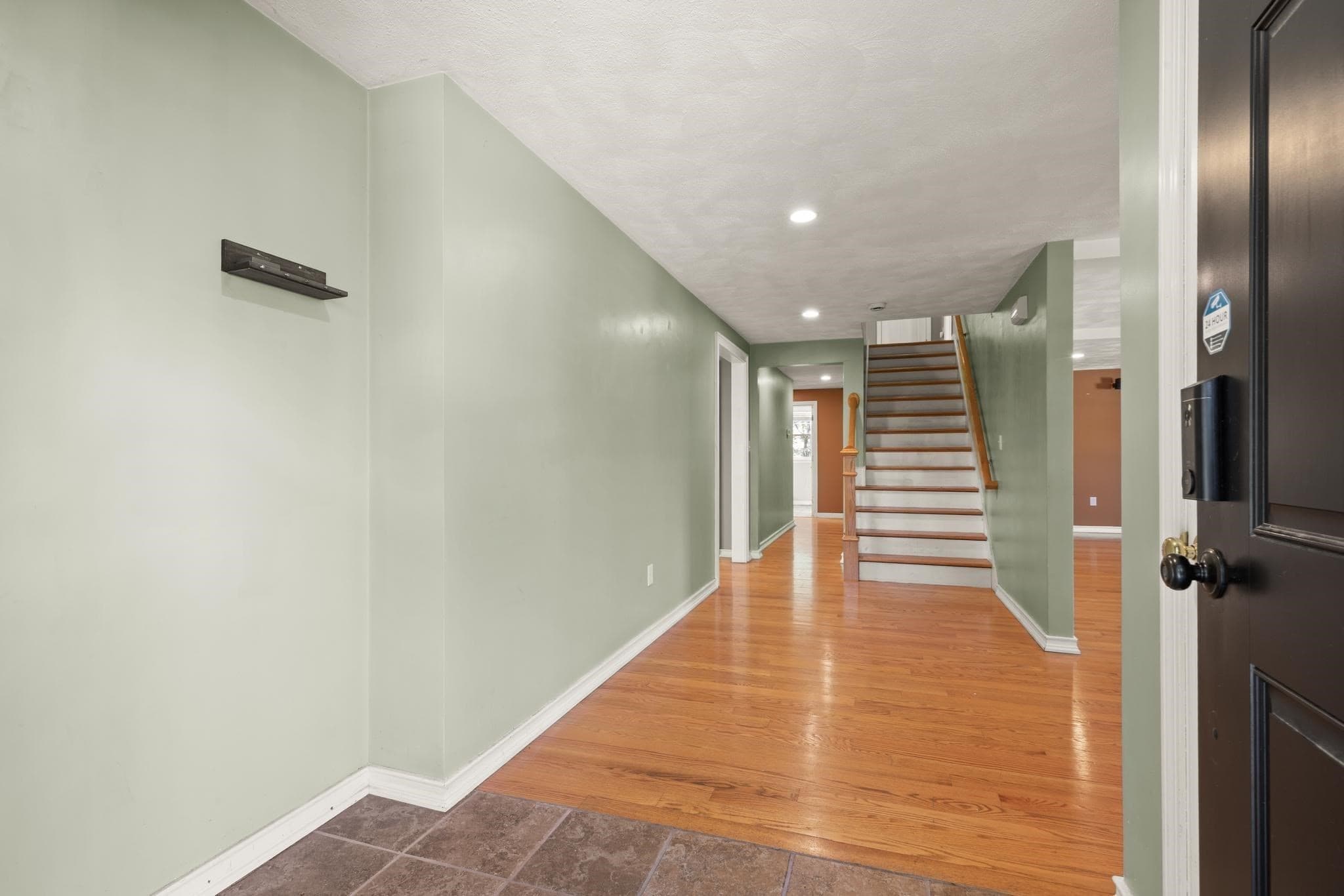 Single Family Residence at 3 Ledgelawn Ave, Billerica MA 01821, photo 8 of 42