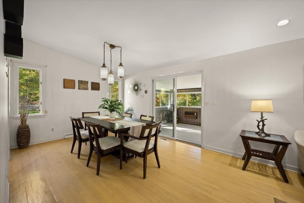 Single Family Residence at 14 Madison Ave, Sharon MA 02067, photo 9 of 37